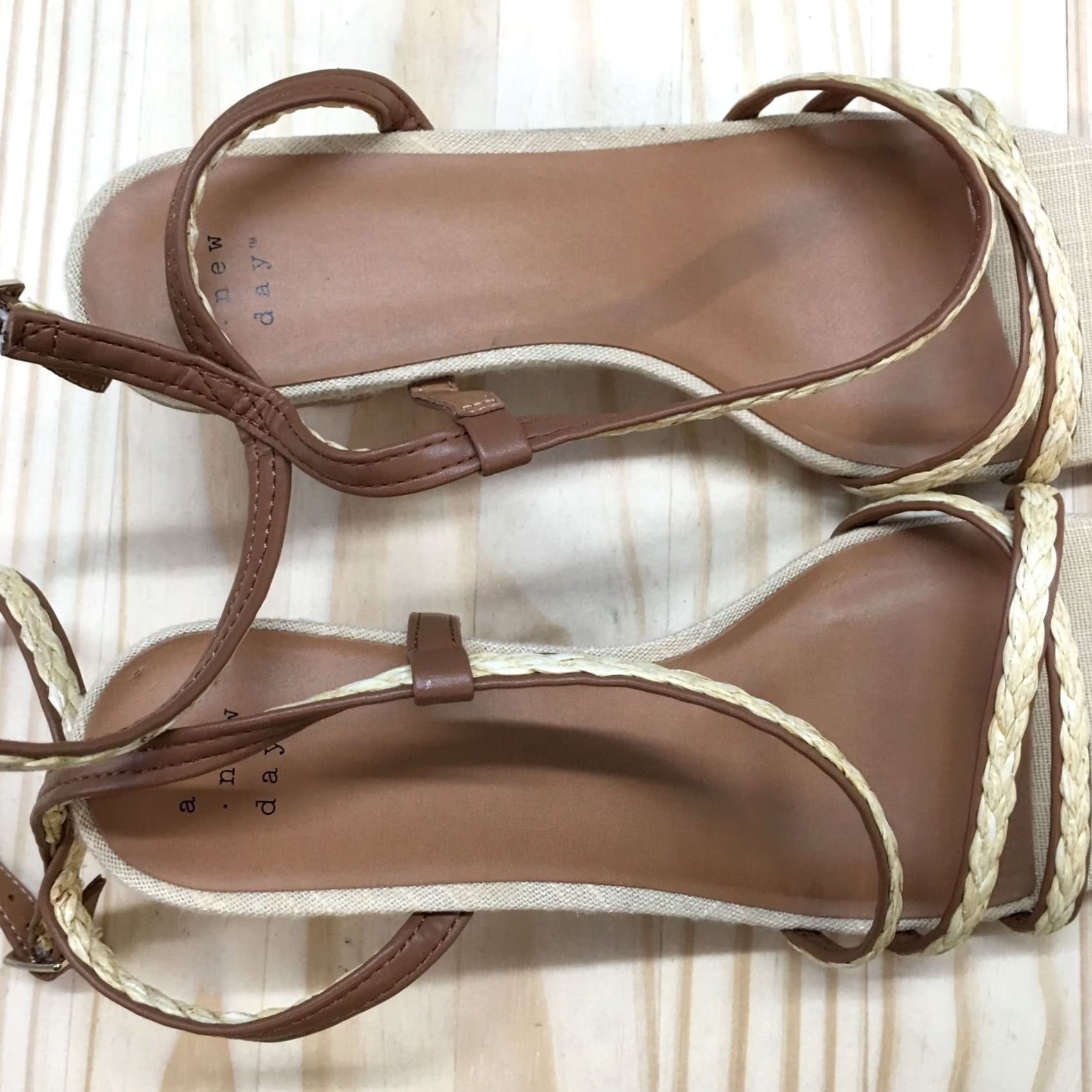 Vintage A New Day Sandals Womens 9.5 Strappy Beige Faux Leather Casual Heels Braided Size US 10 / IT 40 - 5 Thumbnail