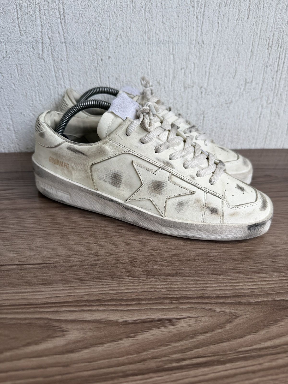 Golden Goose Limited edition distress stardan trainer Size US 6.5 / EU 39-40 - 3 Thumbnail