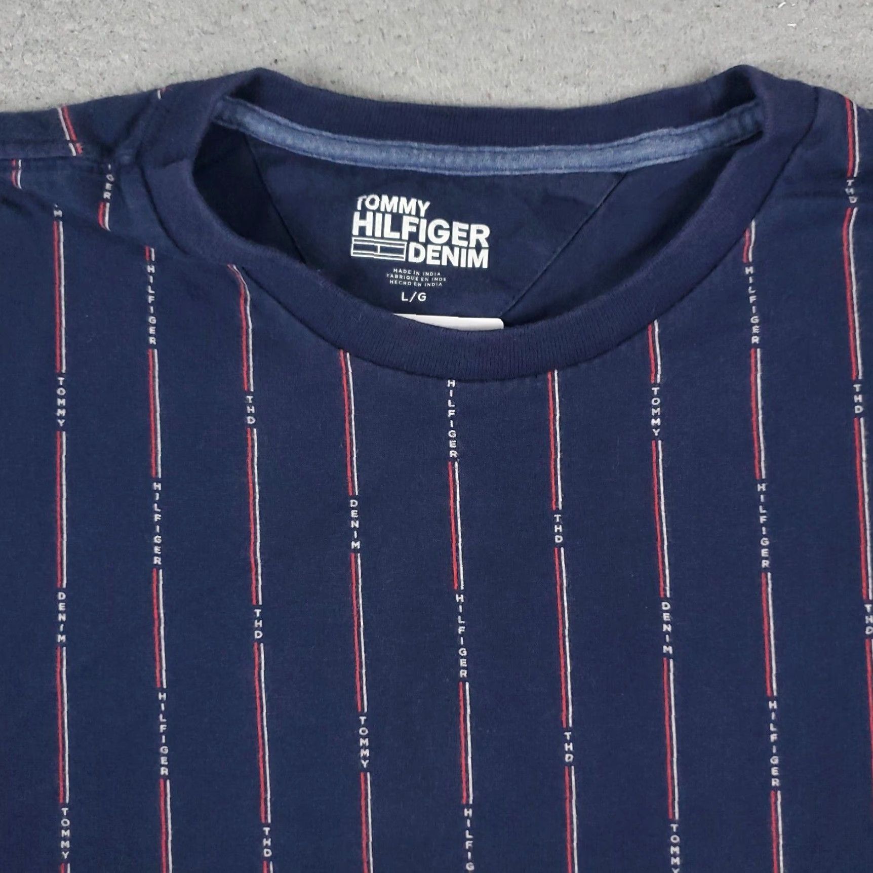 Tommy Hilfiger Tommy Hilfiger T Shirt Mens Size Large Blue Striped Short Sleeve Crew Neck Casual Hip Classic American Logo Pockets Mens Size US L / EU 52-54 / 3 - 2 Thumbnail
