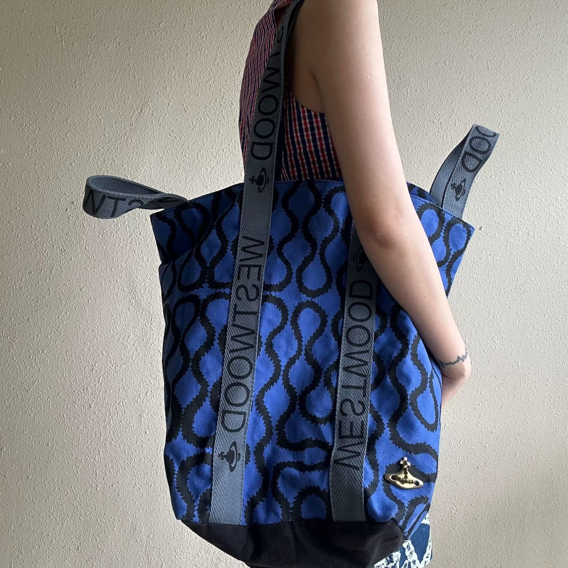 Vivienne Westwood Vivienne Westwood Vintage Pirate Print Canvas Shoulder Bag Size ONE SIZE - 1 Thumbnail