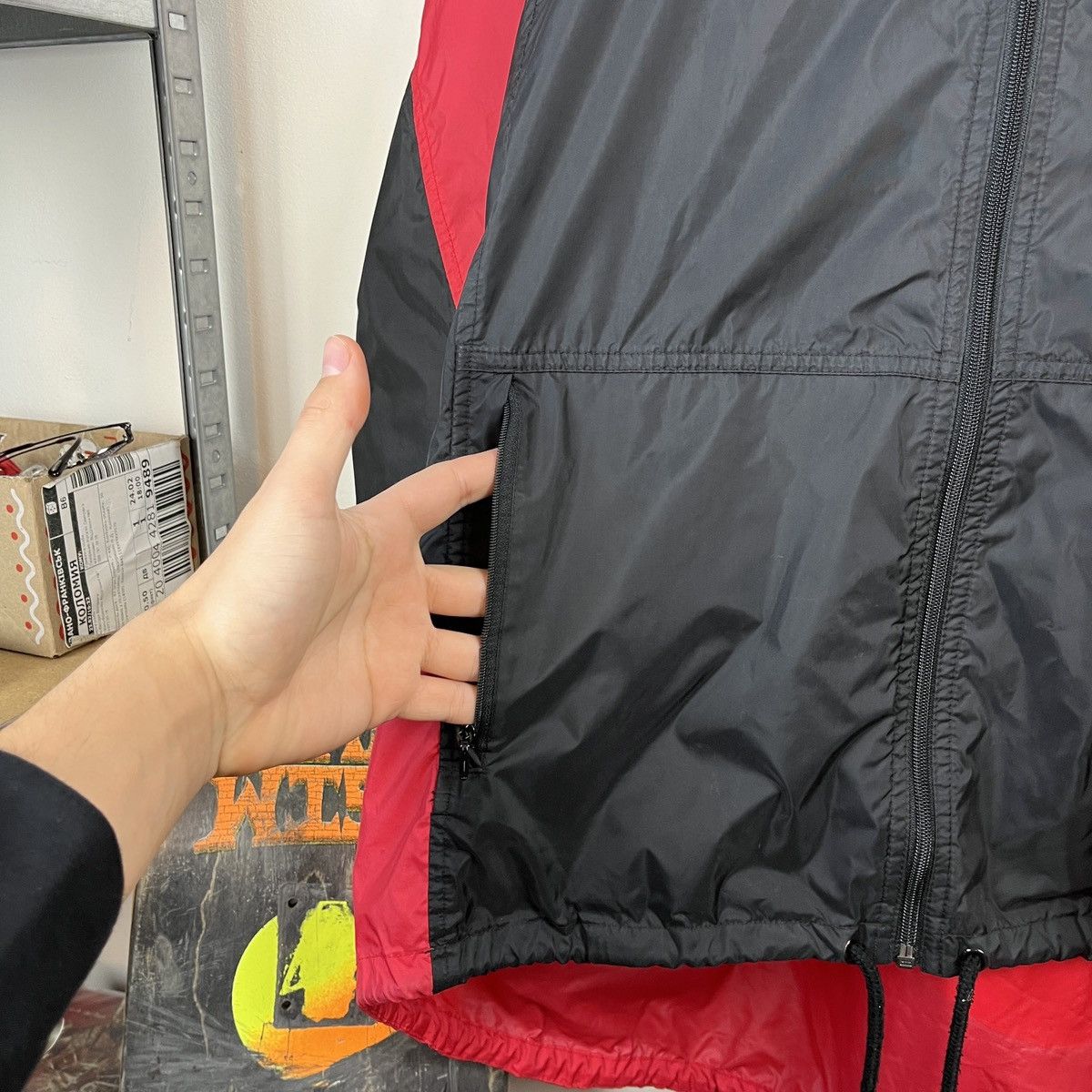 Nike Vintage Jacket Nike 90s Windbreaker Runnig Red Gorpcore Size US XL / EU 56 / 4 - 12 Thumbnail