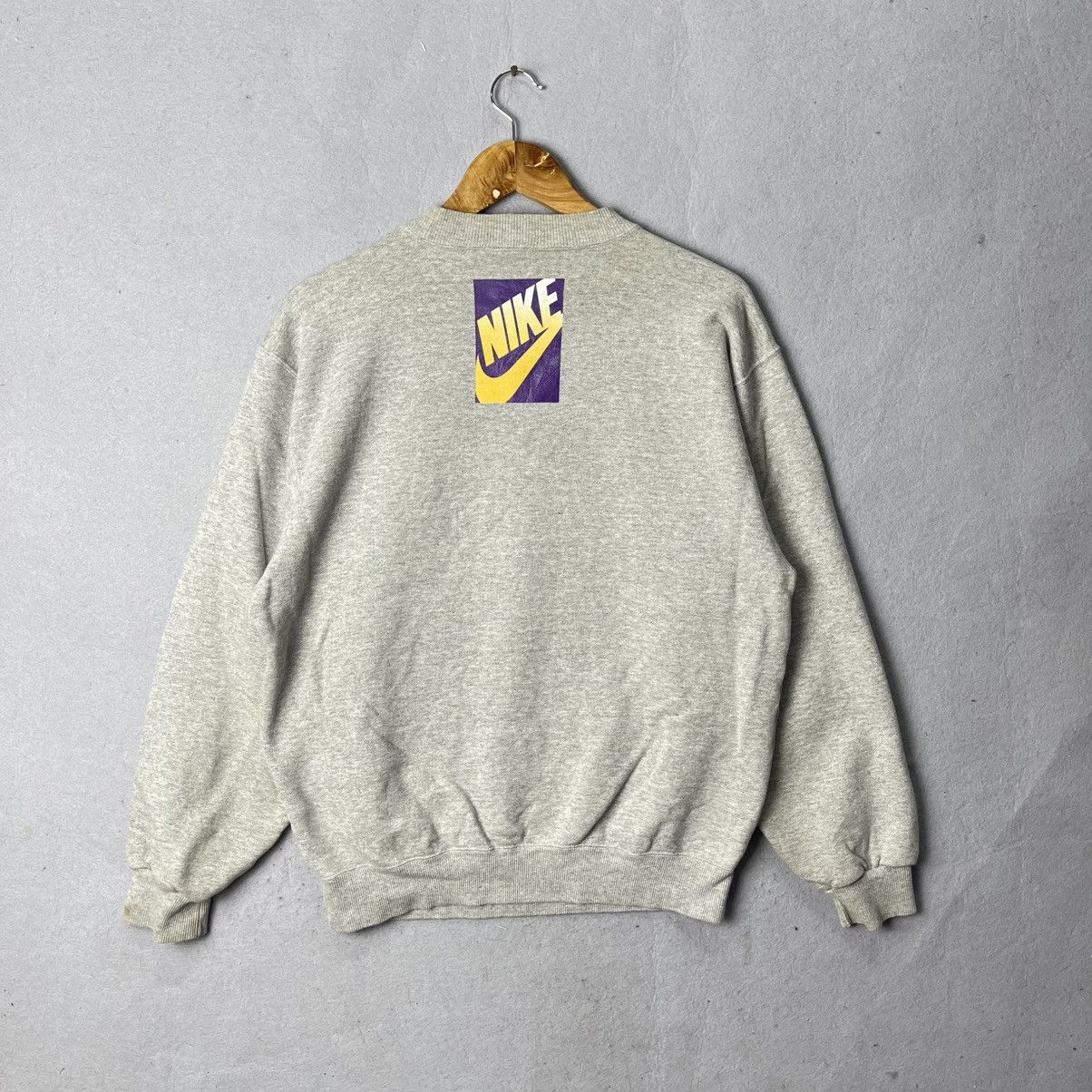 Nike Vintage Nike Michael Jordan Graphic Crewneck Sweatshirt Size US L / EU 52-54 / 3 - 7 Thumbnail