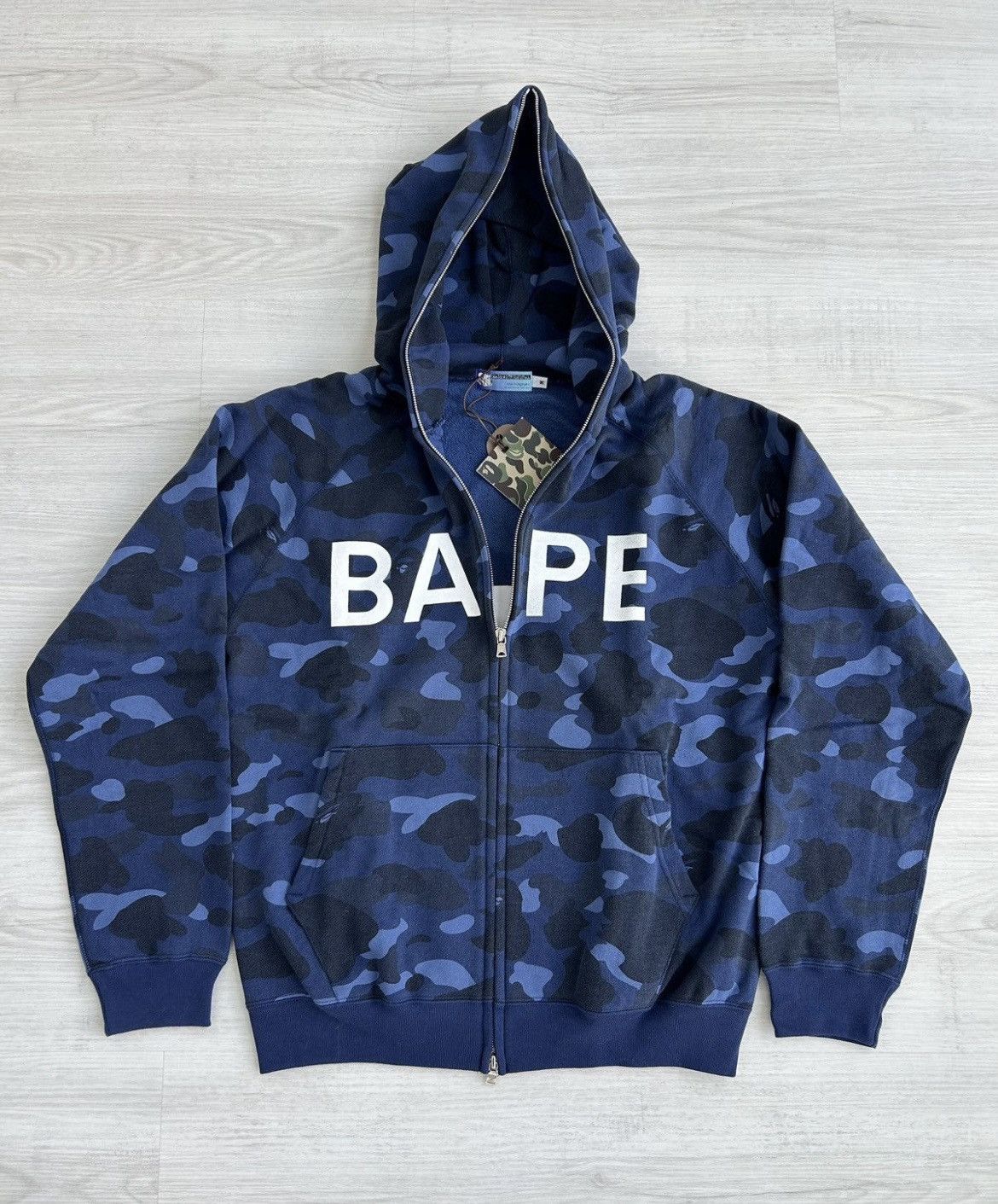 Bape VERY RARE OG 2005 A BATHING APE 1ST BLUE CAMO FULLZIP HOODIE Size US M / EU 48-50 / 2 - 1 Thumbnail
