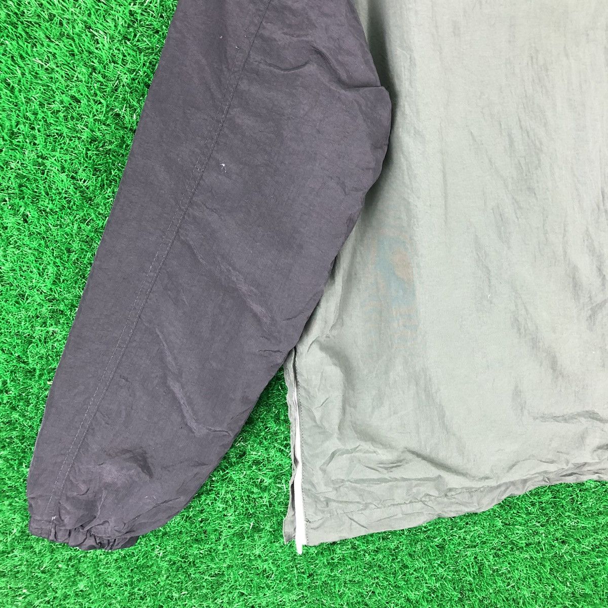 Japanese Brand Vintage Anorak Windbreaker Hoodie Jacket Pullover by Burtle Size US L / EU 52-54 / 3 - 6 Thumbnail