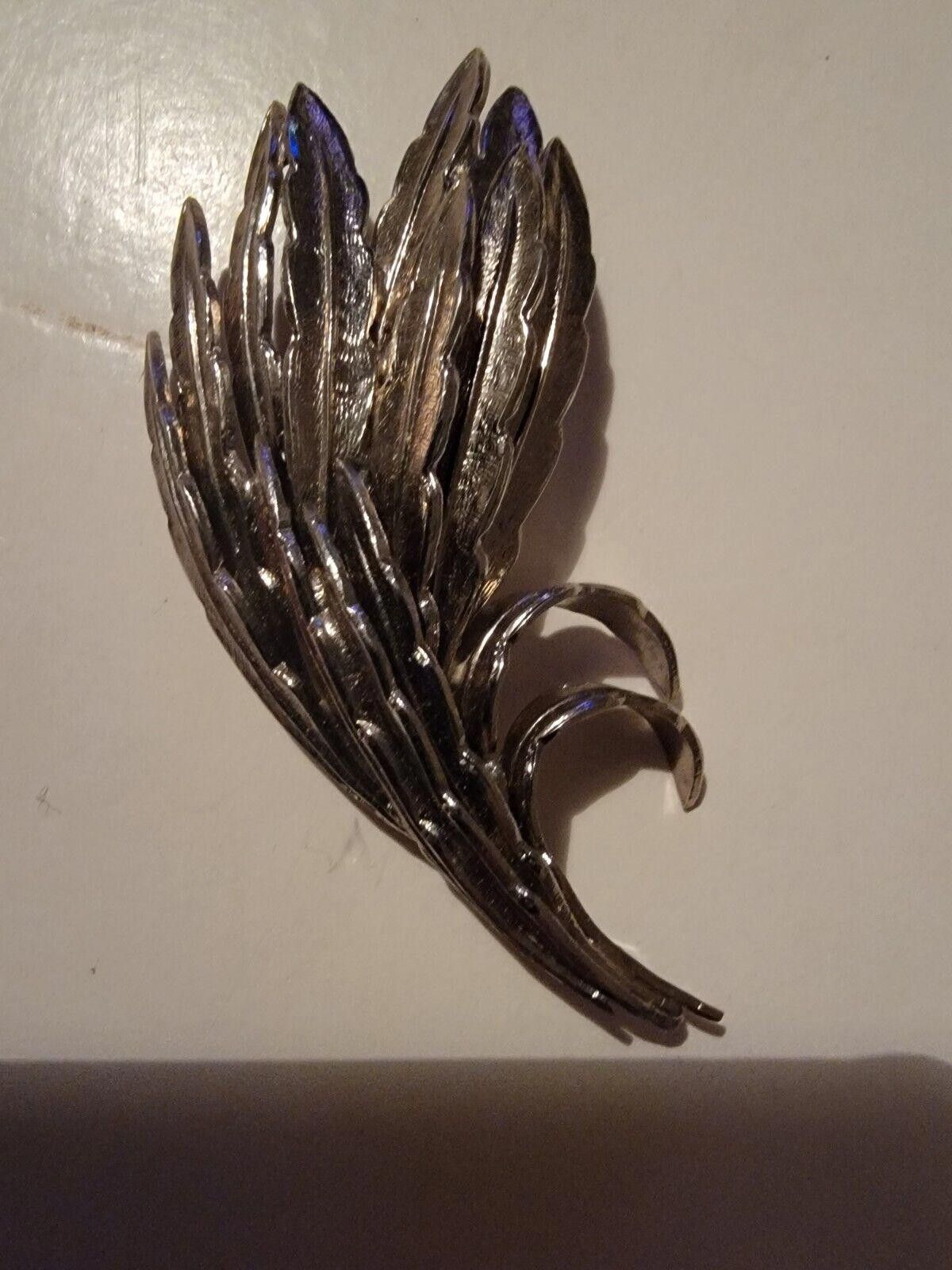 The Unbranded Brand Vintage Brooch Silver Tone Wings Pinback Pin Jewelry Size ONE SIZE - 1 Thumbnail