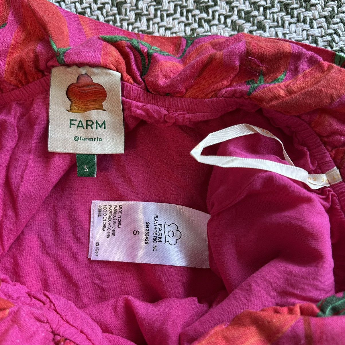 Farm Rio FARM Rio Pink & Red Chili Peppers Paperbag Mini Skirt Size 26" / US 2 / IT 38 - 6 Thumbnail