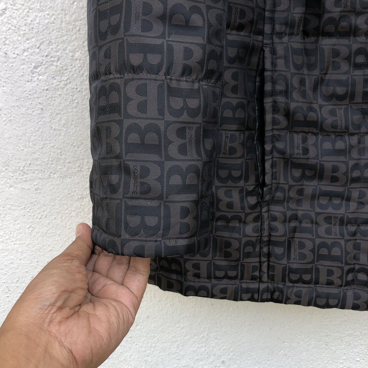 Burberry Vintage Burberry's All-Over Patterned Padded Jacket Size XL / US 12-14 / IT 48-50 - 6 Thumbnail