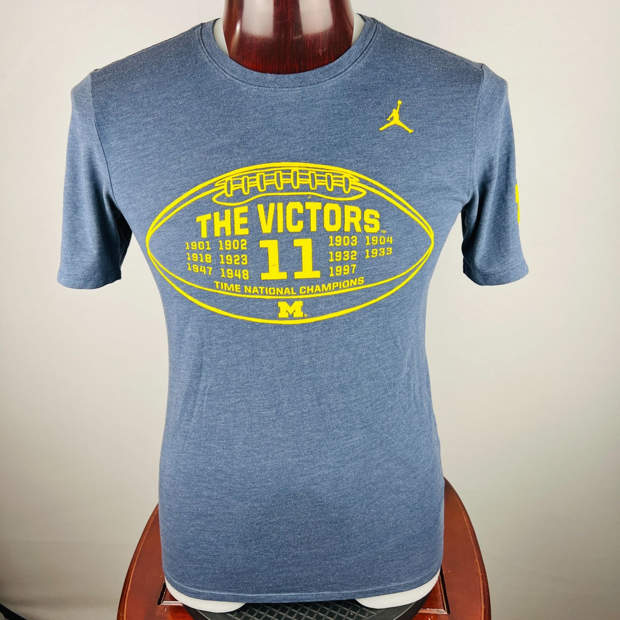 Nike University Of Michigan Football UMICH 11x National Champs M Size US M / EU 48-50 / 2 - 1 Thumbnail