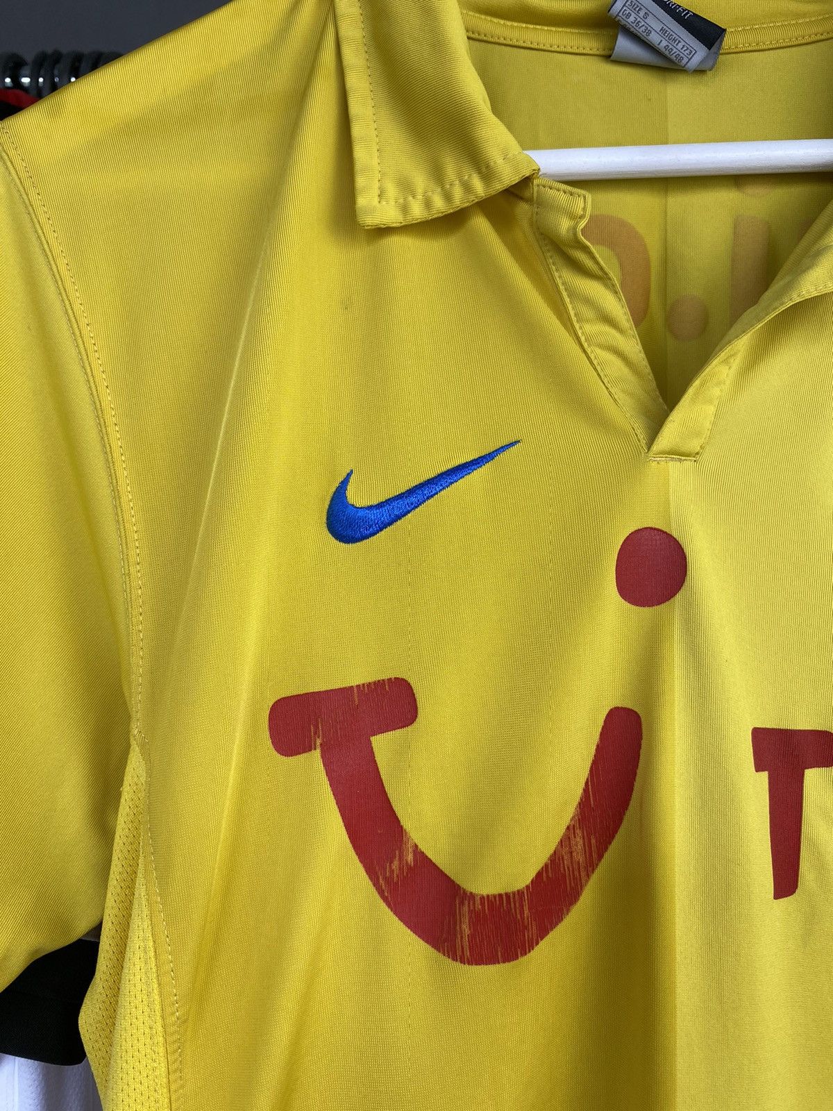 Nike 2006/08 NIKE FC ZURICH AWAY SOCCER FOOTBALL JERSEY SHIRT Size US S / EU 44-46 / 1 - 4 Thumbnail