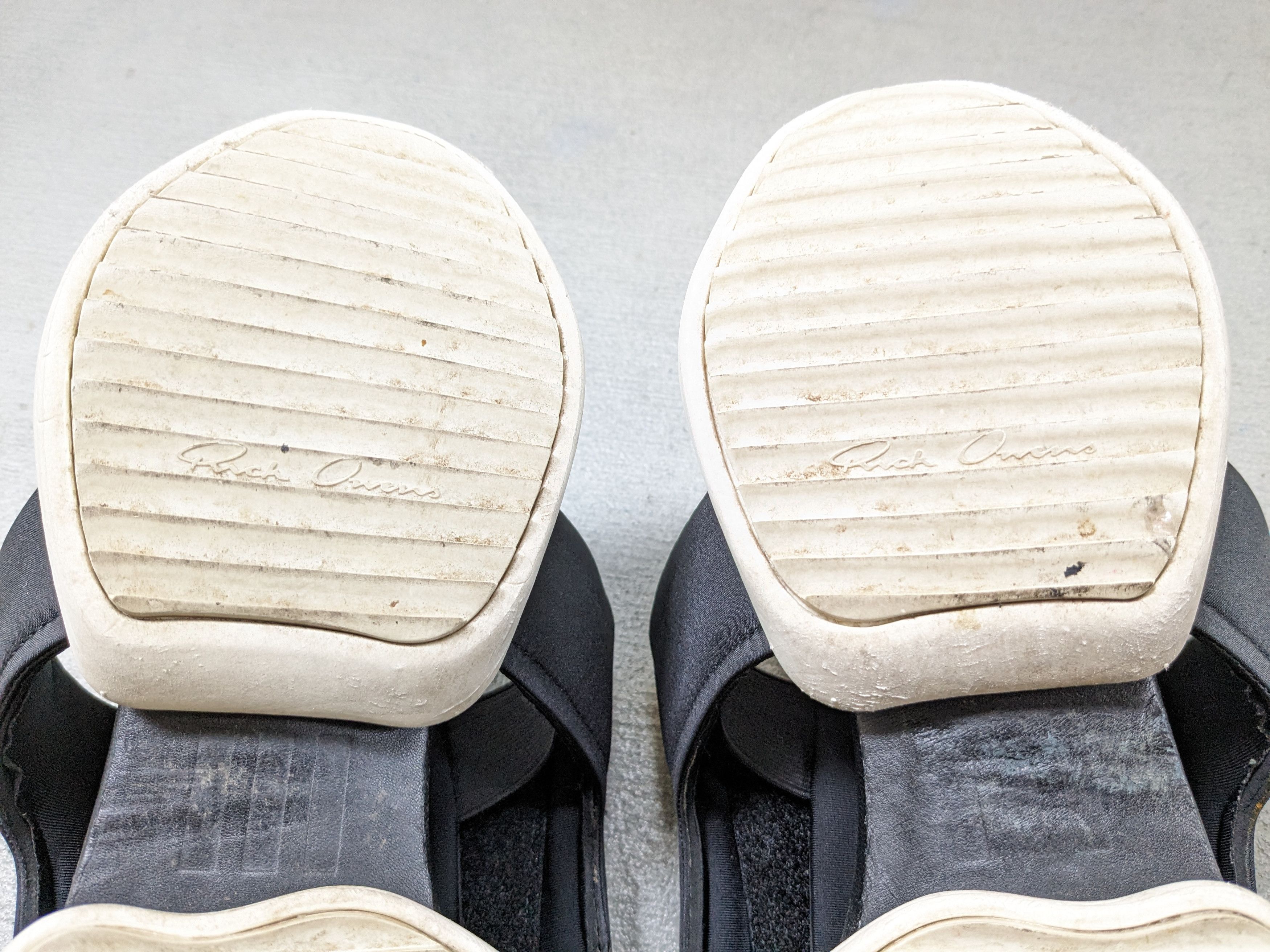 Adidas × Rick Owens Rick Owens x Adidas Clog Sandals 10 Black White AQ2822 Size US 10 / EU 43 - 18 Thumbnail
