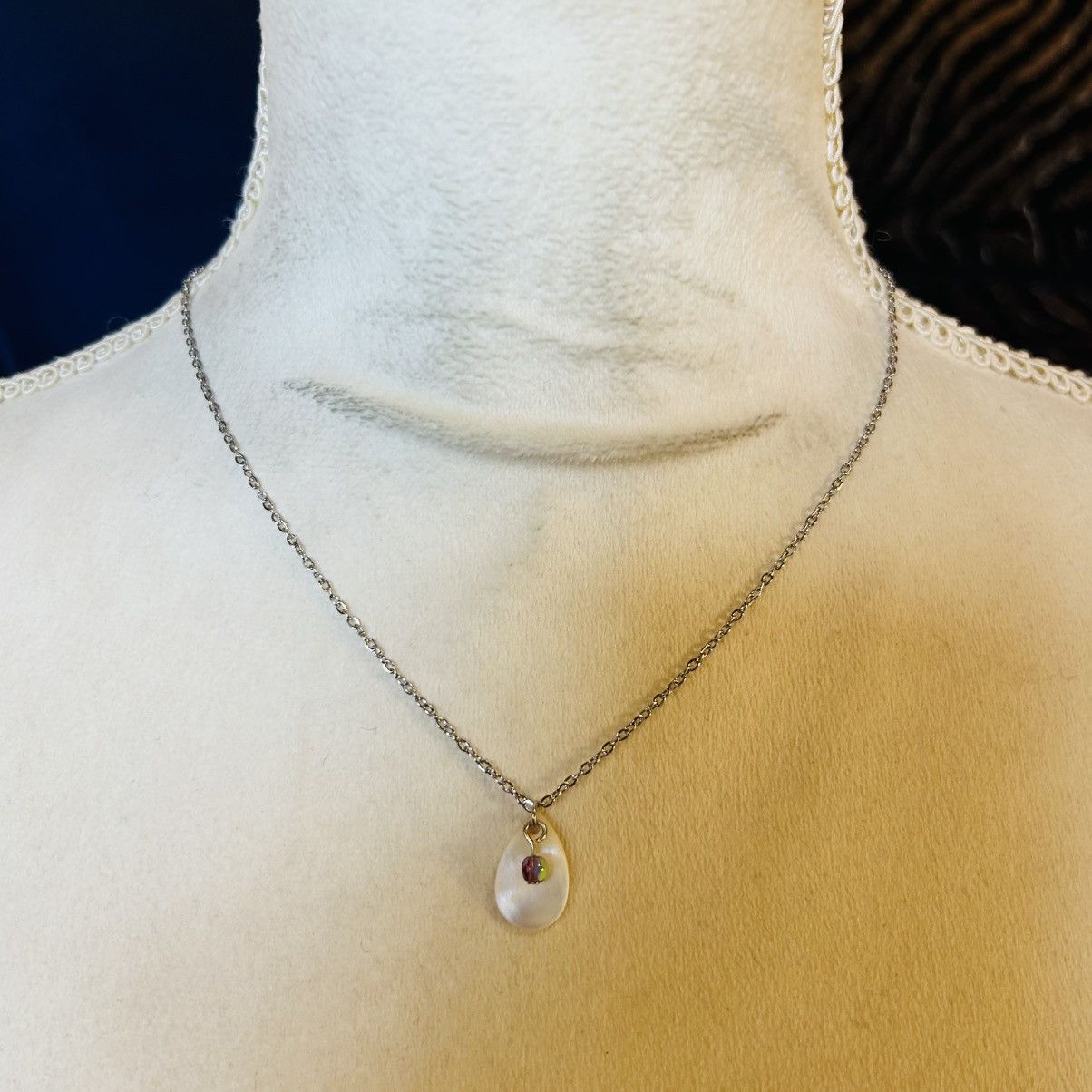 Handmade Handcrafted teardrop mother of pearl crystal accent necklace Size ONE SIZE - 2 Thumbnail