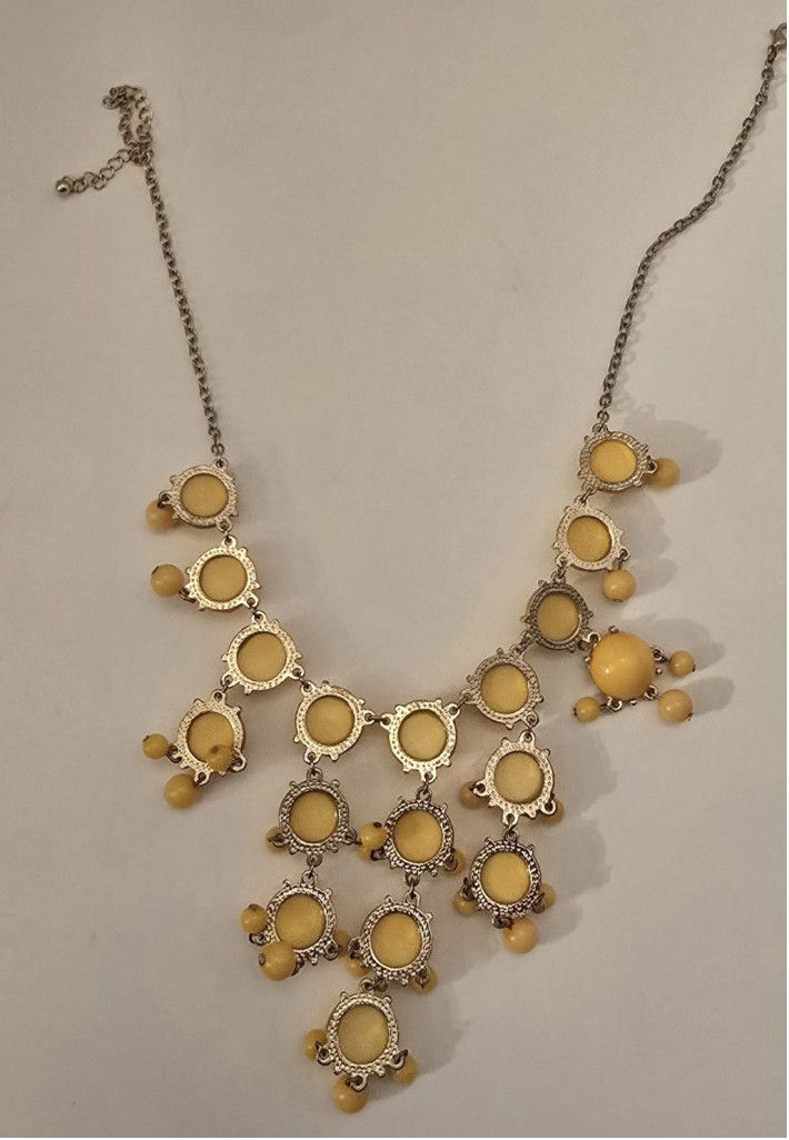 The Unbranded Brand Yellow Foil Beaded 2 Layer Necklace Size ONE SIZE - 2 Thumbnail