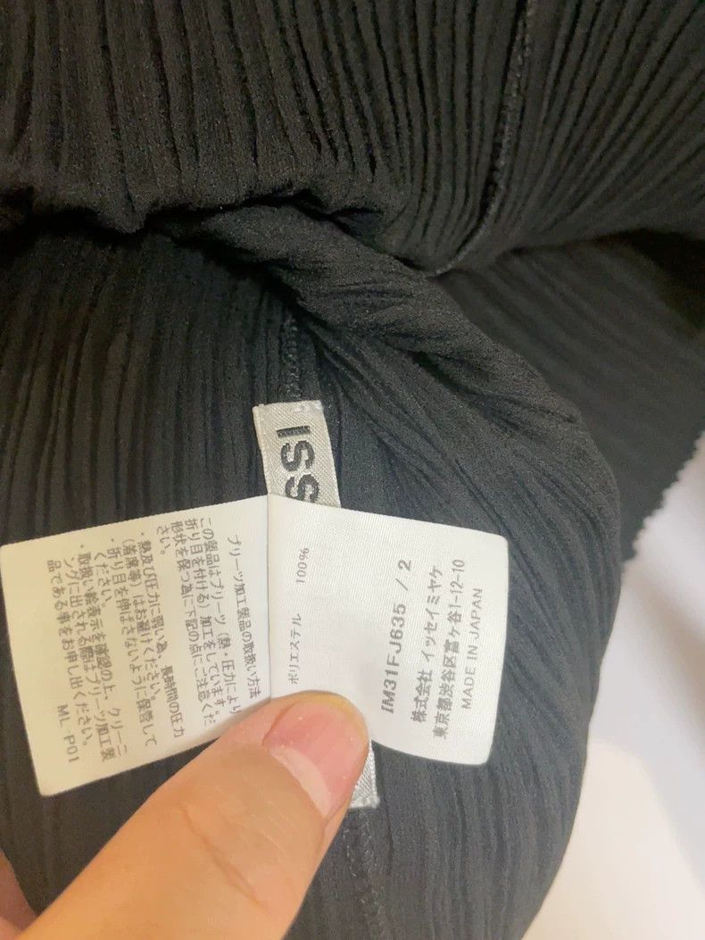 Issey Miyake Issey Miyake size:2 Black vertical striped pleated base lo Size M / US 6-8 / IT 42-44 - 2 Thumbnail