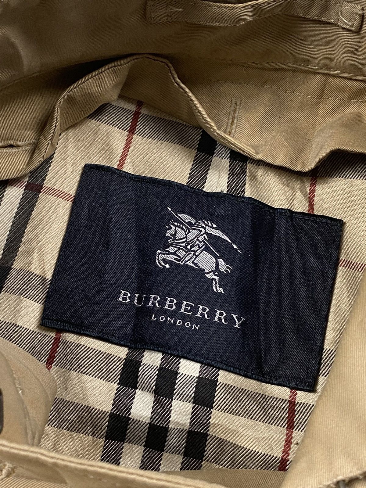 Burberry Vintage Burberry London Nova Check Light Trench Coat Size US M / EU 48-50 / 2 - 20 Thumbnail
