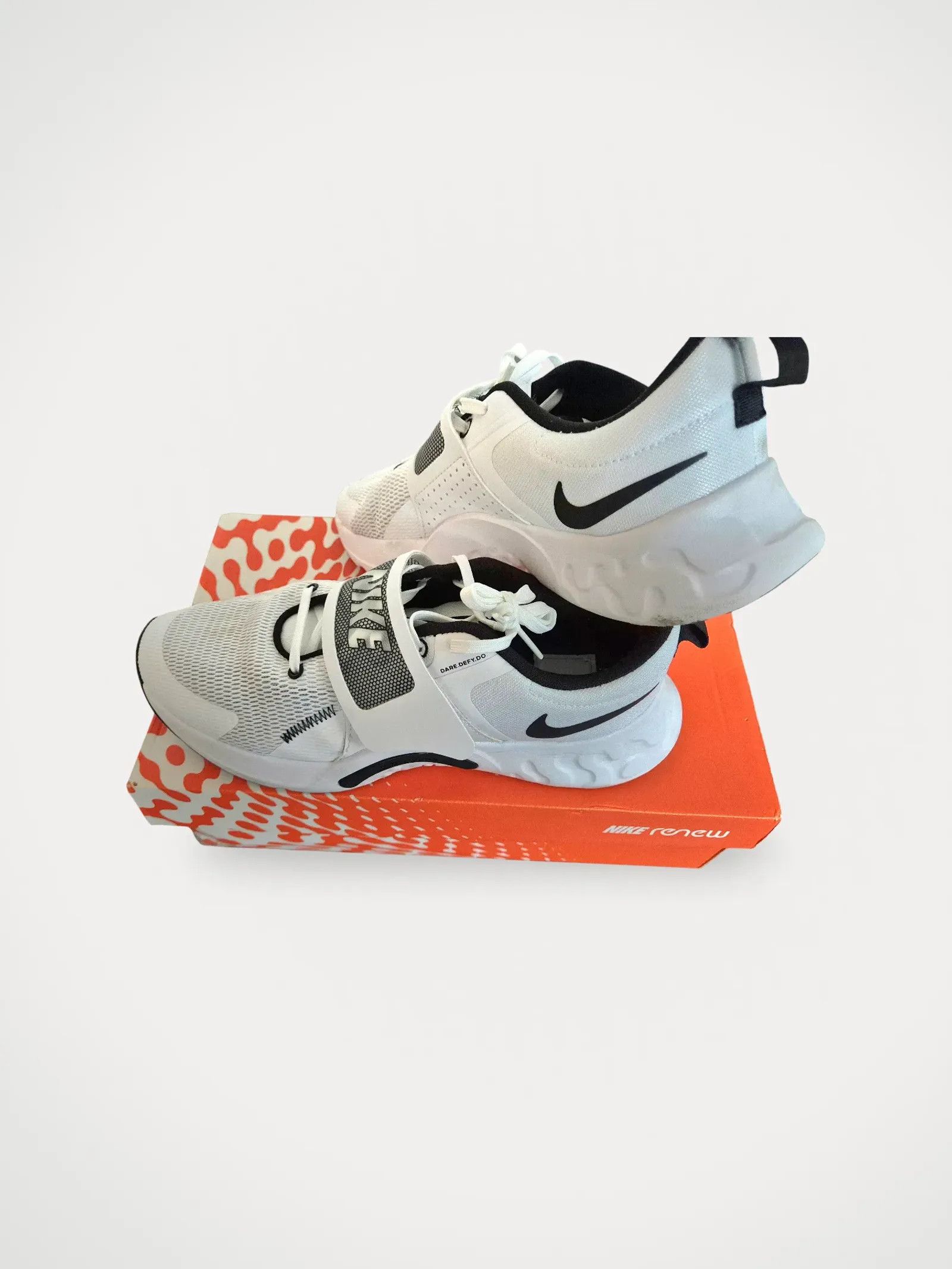 Nike Nike Sneakers Size US 8.5 / EU 41-42 - 1 Thumbnail