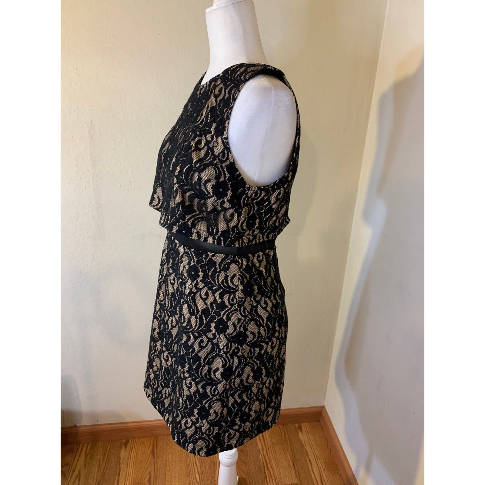 Forever 21 Womens Lace Sheer Midriff Sleeve Dress Black Size L Size L / US 10 / IT 46 - 7 Thumbnail