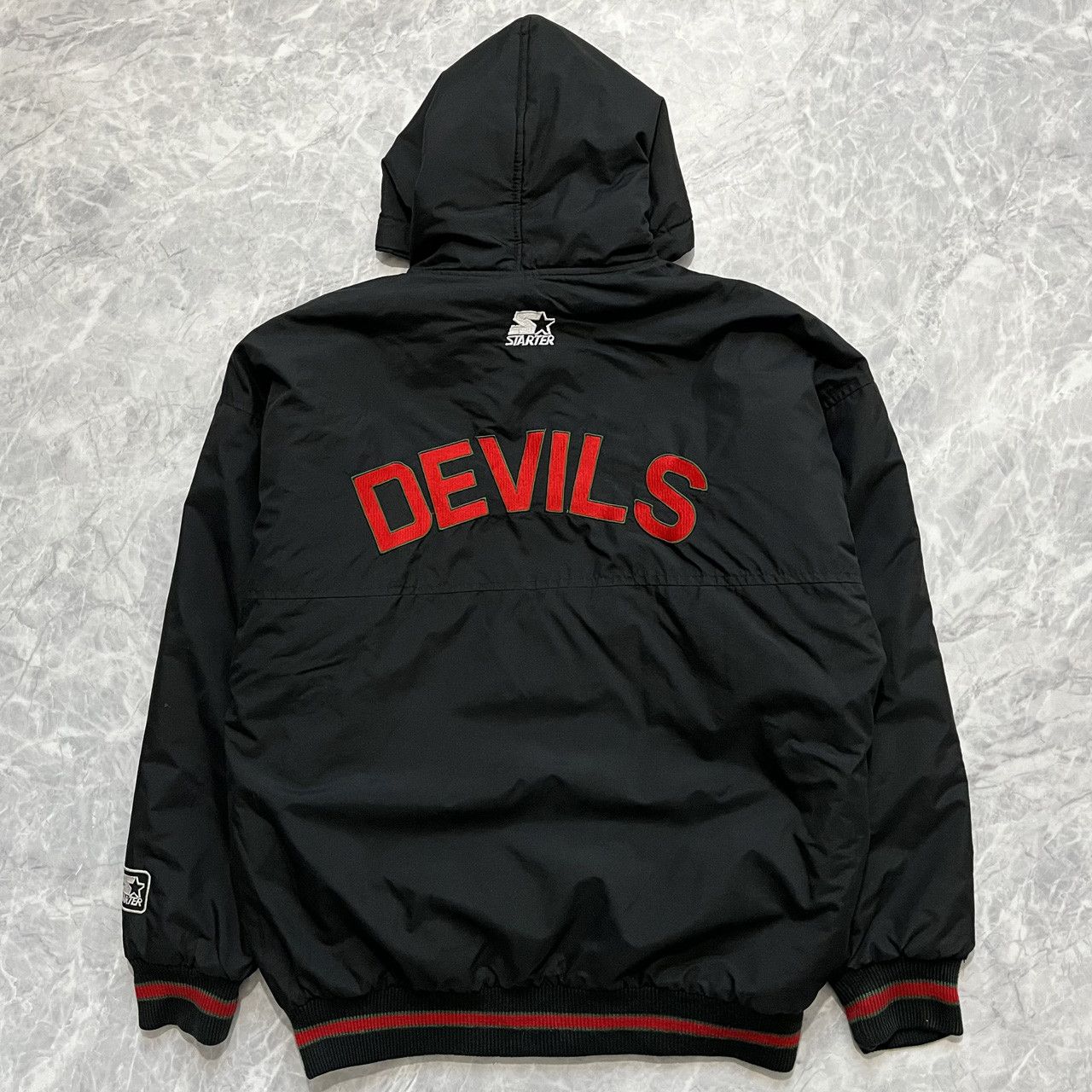 image of VTG 90's Nfl New Jersey Devils Puffer Jacket Spell Out in Black, Men's (Size Medium)
