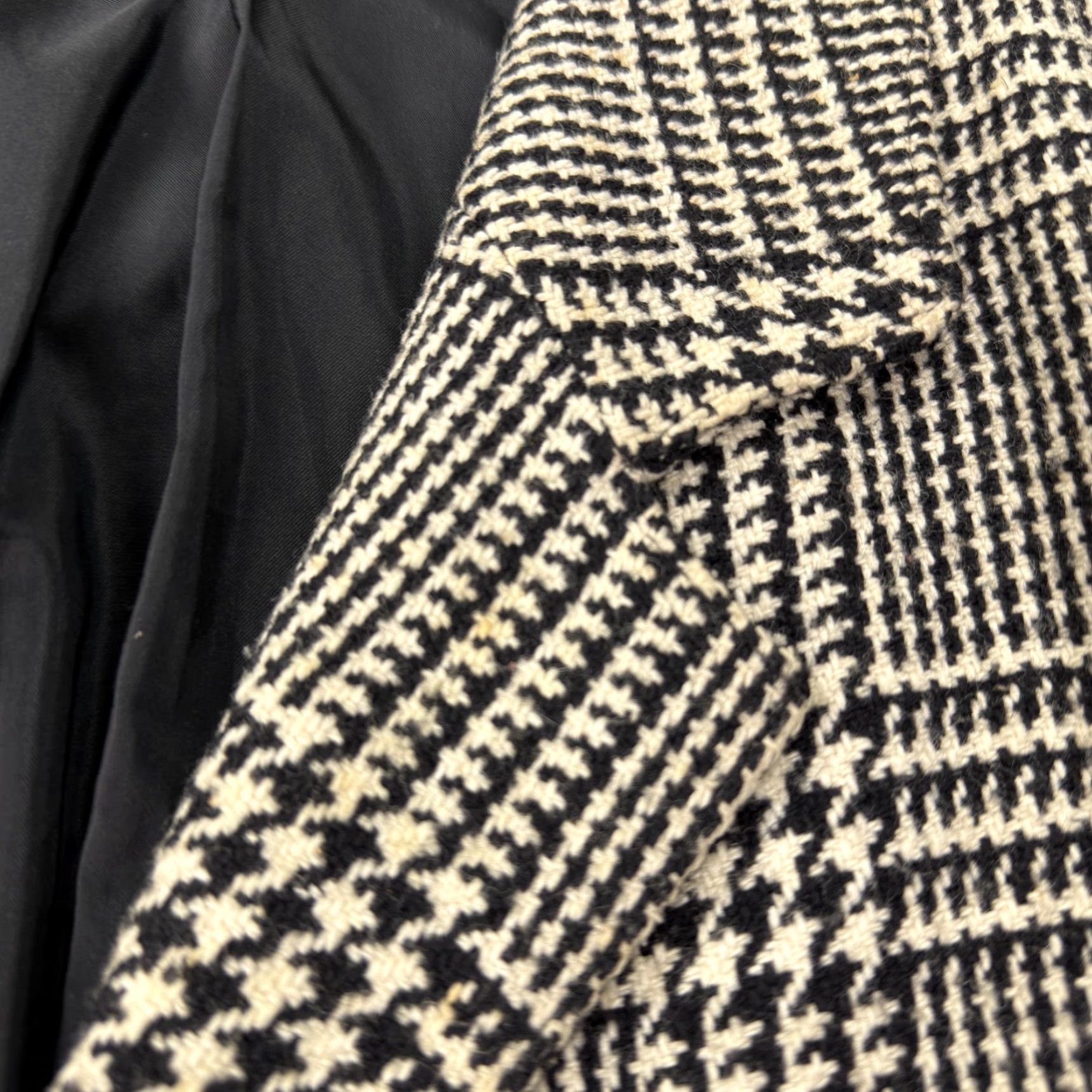 Vintage VINTAGE Peabody House Blazer Womens 9/10 Wool Houndstooth Black White Tweed Button Lined Pockets Shoulder Pads Chest Size M / US 6-8 / IT 42-44 - 7 Thumbnail