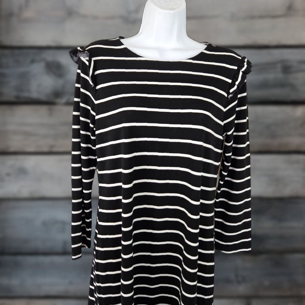 Old Navy Old Navy Dress Sz Medium Black White Stripe Rayon Blend Womens Size M / US 6-8 / IT 42-44 - 1 Thumbnail