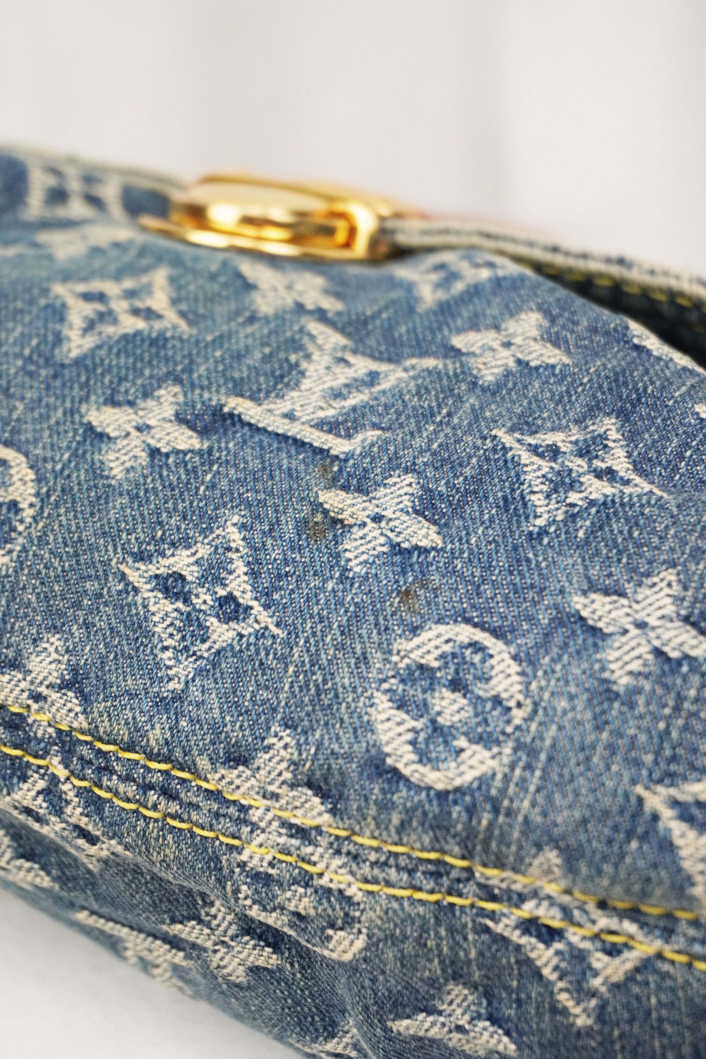 Louis Vuitton Louis Vuitton Denim Pleaty Shoulder Bag Size ONE SIZE - 10 Thumbnail