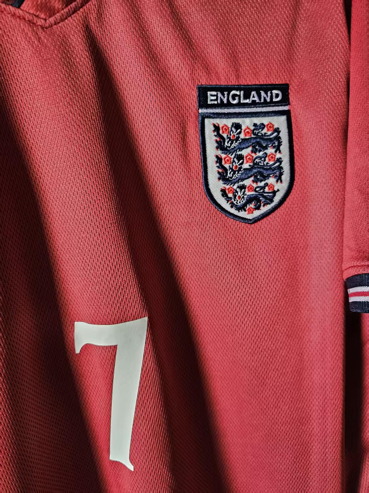 Other 2002 World England 7 David Beckham Jersey Size US L / EU 52-54 / 3 - 5 Thumbnail