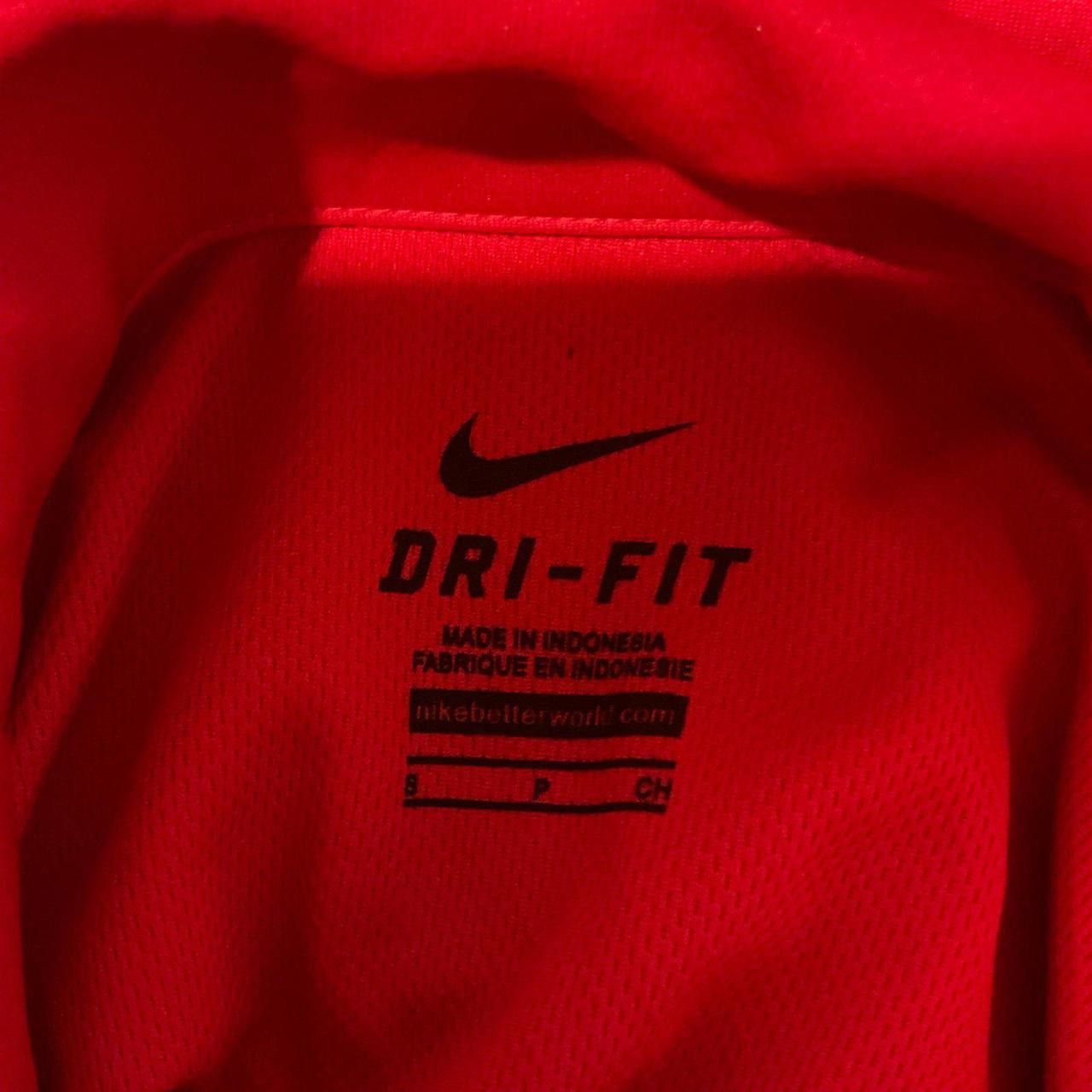 Nike Mens Used Red Nike Dri Size US L / EU 52-54 / 3 - 2 Thumbnail