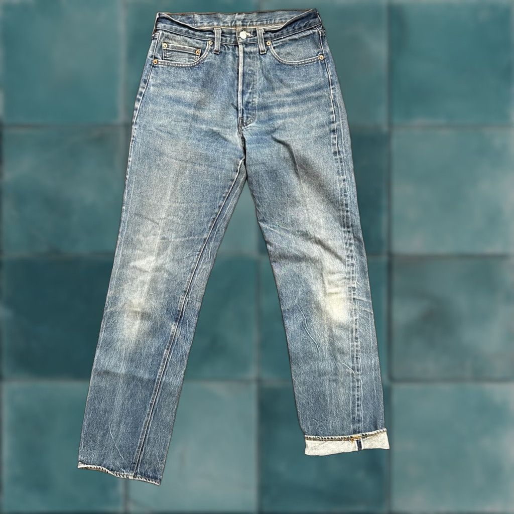 Levi's VINTAGE Levi's 501 XX Jeans 80s Redline Distressed Light Wash Classic Fit 33x38 Blue USA Mens Size US 33 - 1 Thumbnail
