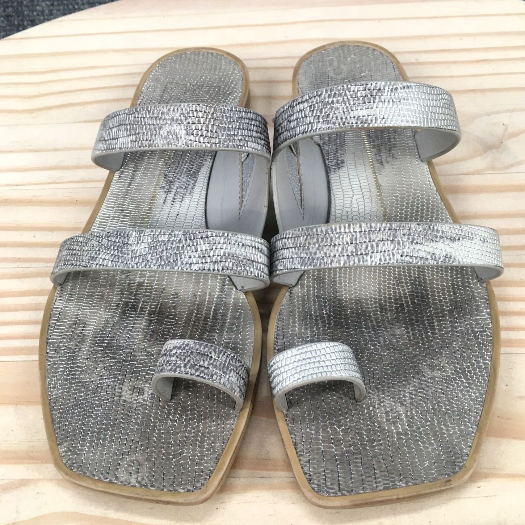 Dolce Vita Dolce Vita Sandals Isala Strappy Flats Comfort Gray Faux Leather Womens 6.5 Casual Flat Slip On Ring Pattern Solid 90s Decade? Size US 7 / IT 37 - 7 Thumbnail