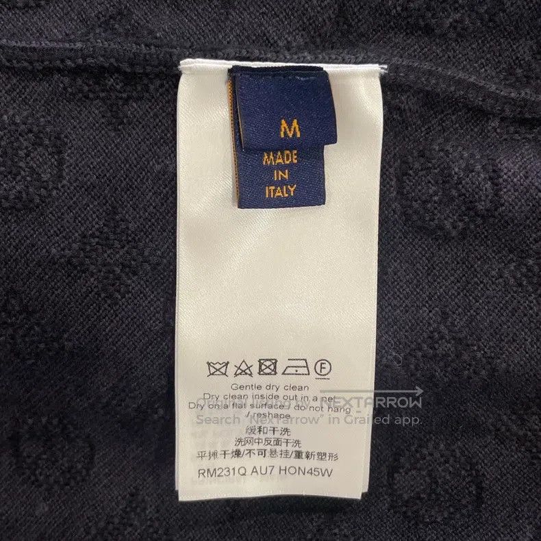 Louis Vuitton Louis Vuitton Black Logo-embossed full-face long-sleeve sw Size US M / EU 48-50 / 2 - 6 Thumbnail