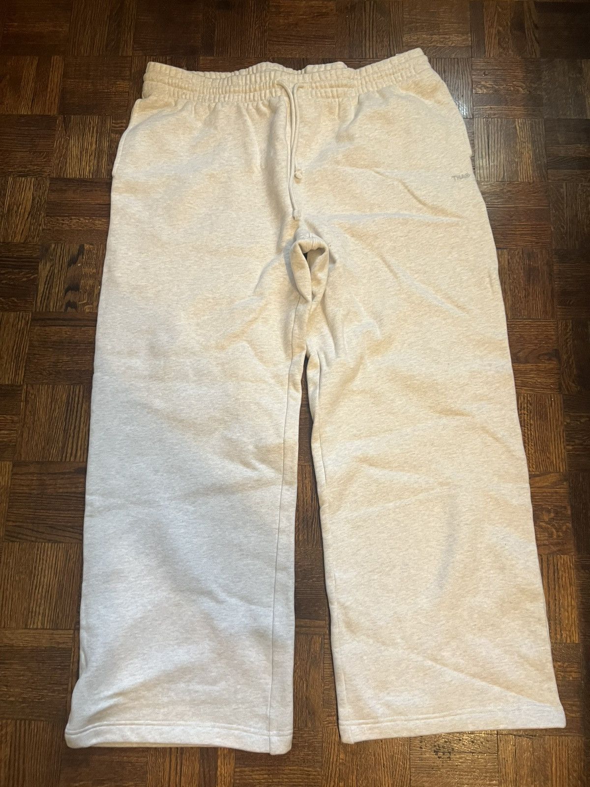 Aritzia TNA SWEATFLEECE Perfect Fit Size US 42 / EU 58 - 1 Thumbnail