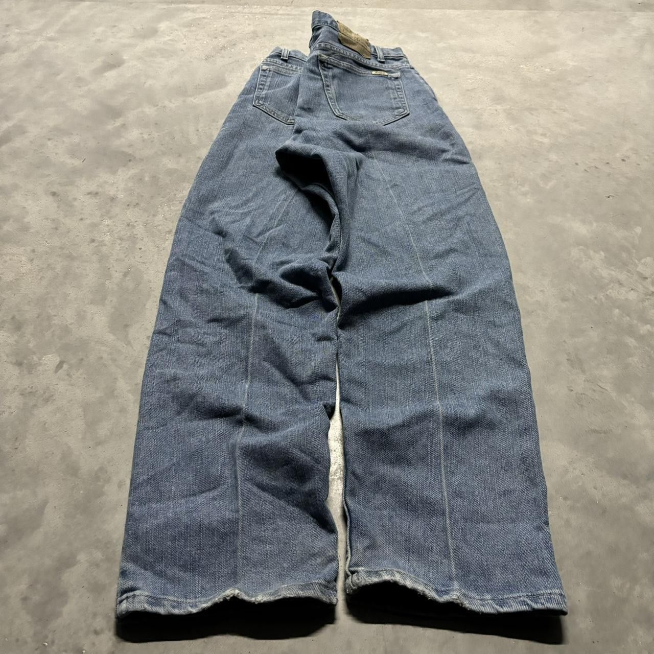 Levi's × Vintage Crazy Vintage Y2K/2000s Grunge Medium Wash Levis Essential Denim Jeans! Size US 34 / EU 50 - 4 Thumbnail