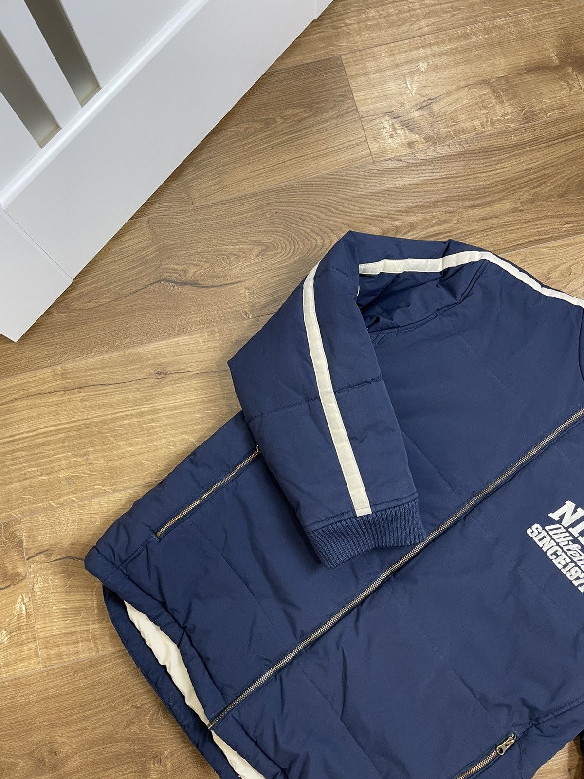Nike Vintage Nike Y2K Style Athletic 1971 Blue Puffer Jacket Size US M / EU 48-50 / 2 - 7 Thumbnail