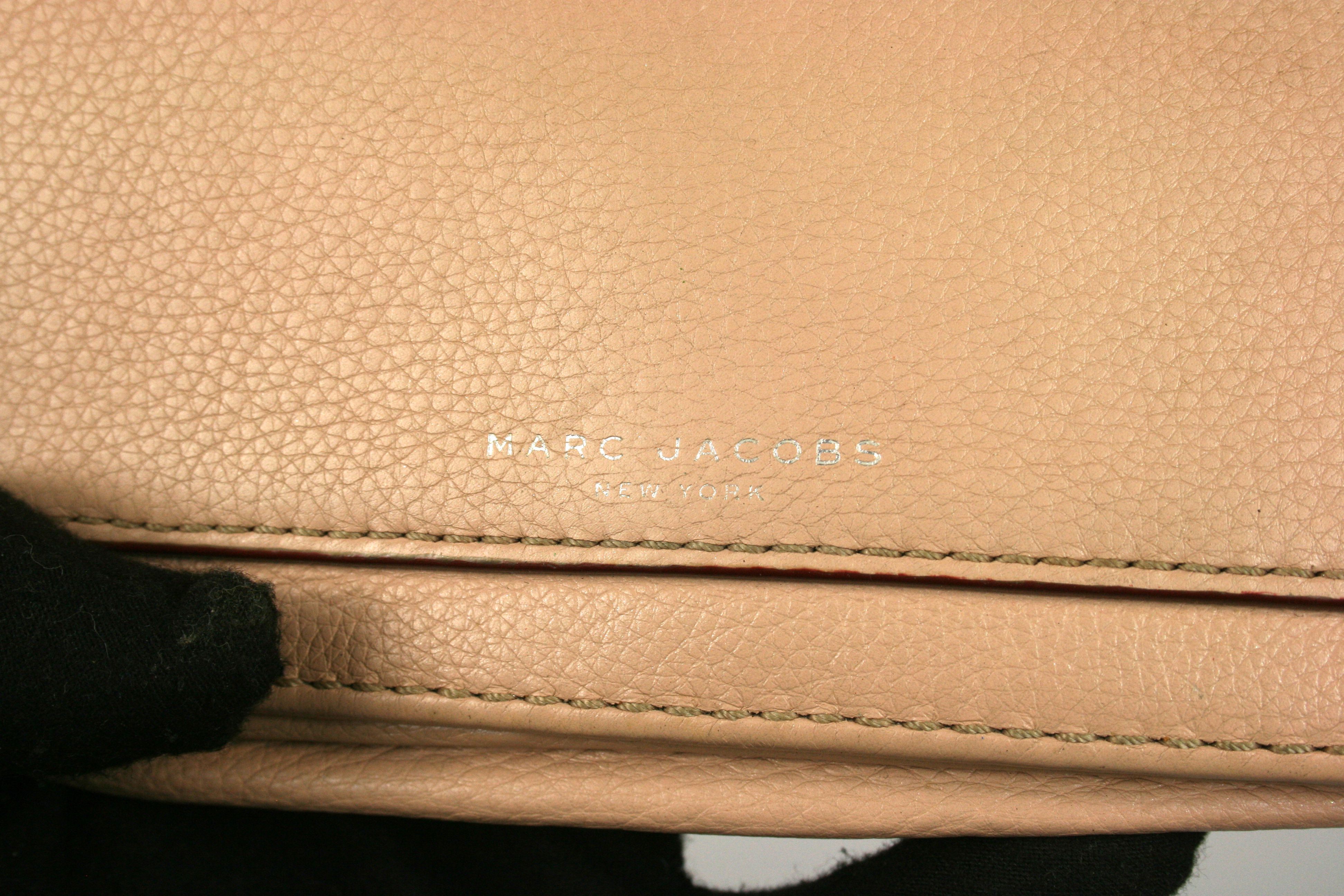 Marc Jacobs Crossbody Leather Strap Wallet Mini Bag Size ONE SIZE - 12 Thumbnail