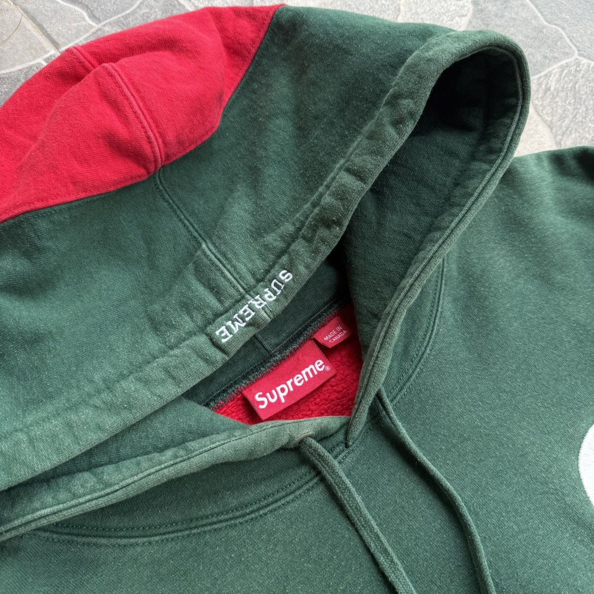 Supreme Supreme Logo S Split Red / Green Size US XL / EU 56 / 4 - 4 Thumbnail