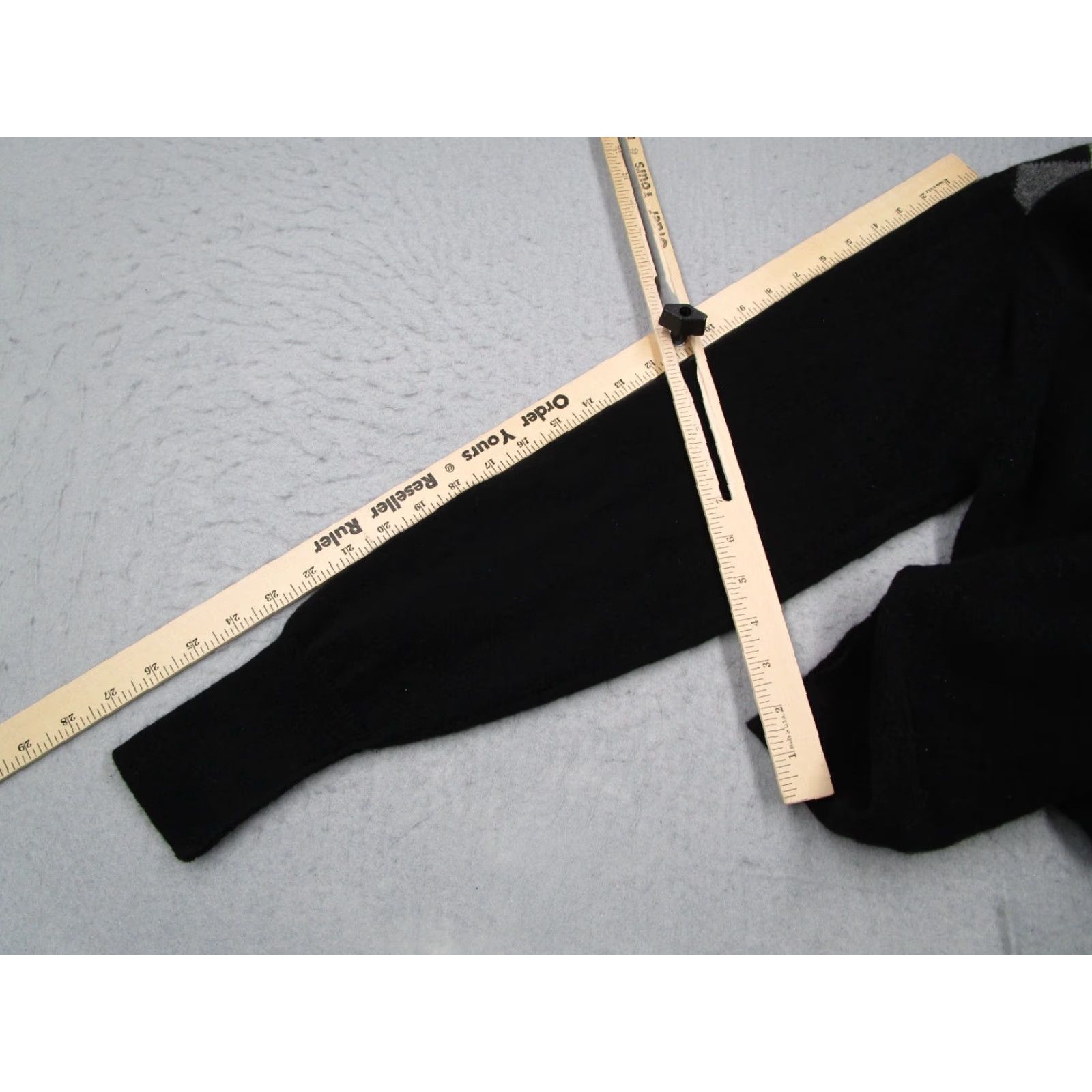Vintage Vintage J McInerney Ltd. Men’s Black V Neck Long Sleeve Pullover Knit Sweater Argyle Wool Lambswool 42 L Size US L / EU 52-54 / 3 - 6 Thumbnail