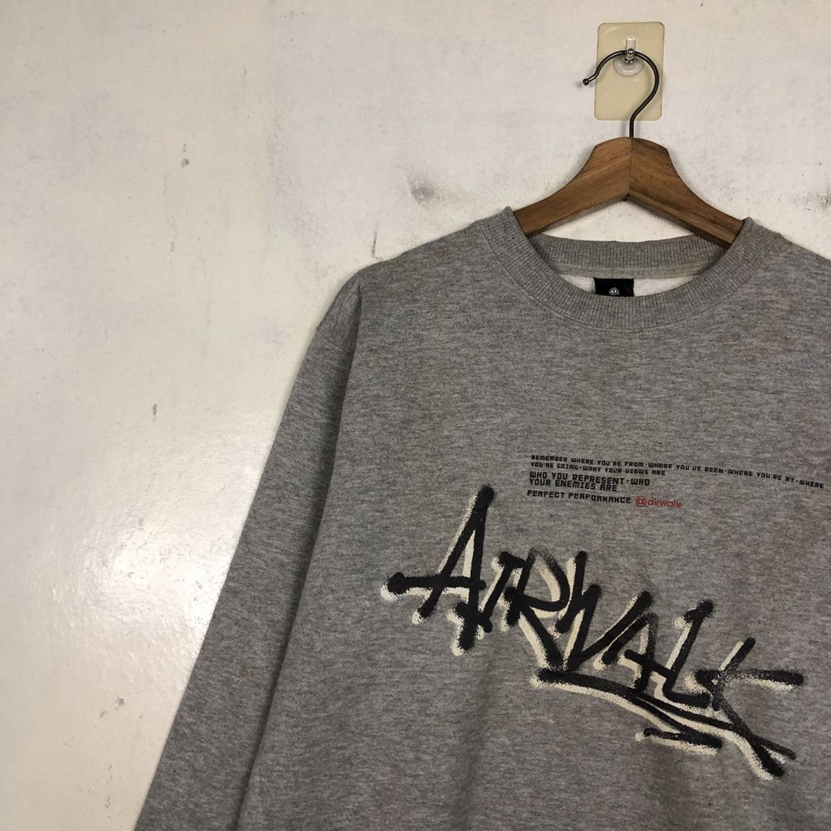 Japanese Brand 📌Vintage Sweatshirt Crewneck Airwalk Spell Out Big Logo Size US M / EU 48-50 / 2 - 9 Thumbnail