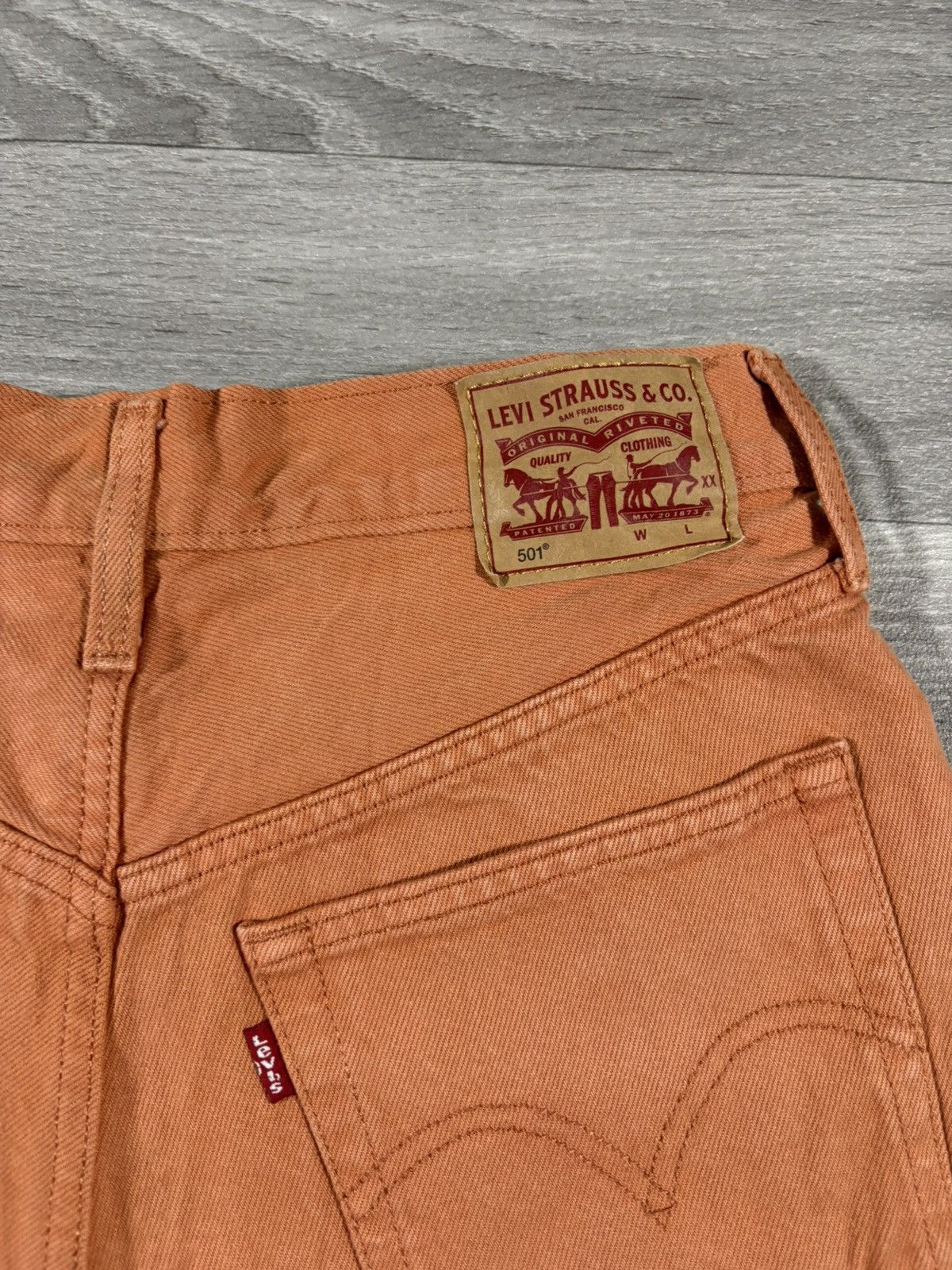 Levi's Short en jean Levi’s 501 - W28 - FR38 - Orange - Femme Size 27" / US 4 / IT 40 - 3 Thumbnail