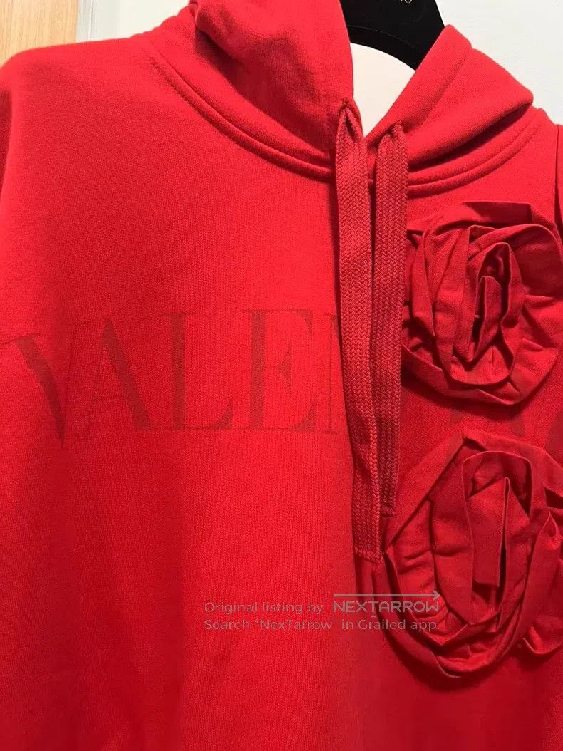 Valentino Valentino Red rose sweatshirt Size M / US 6-8 / IT 42-44 - 2 Thumbnail