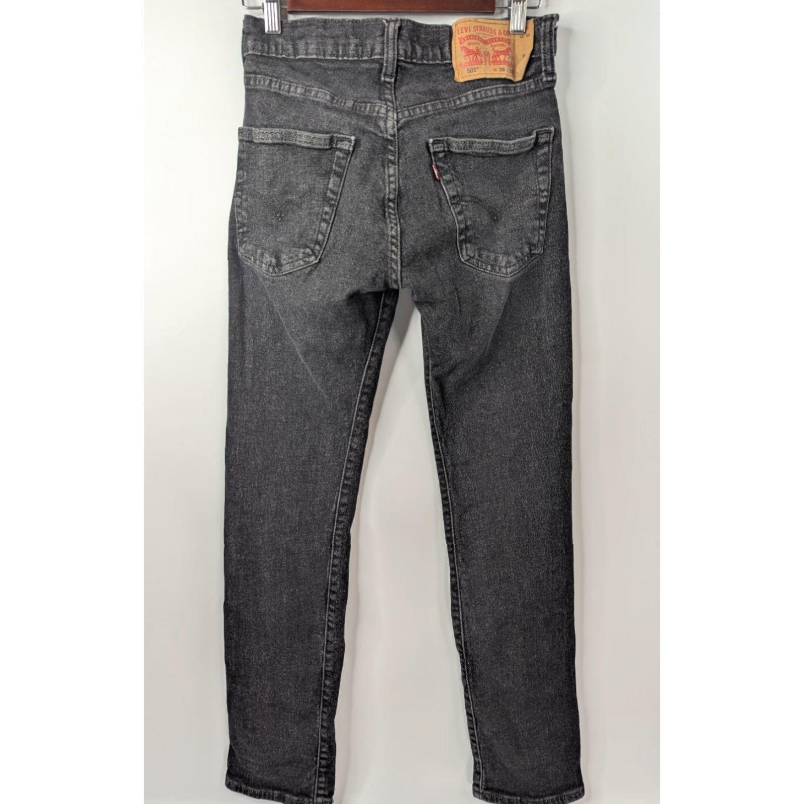 Levi's VINTAGE Levi's 501 Jeans Mens 28x32 Straight Regular Button Fly Black Denim Size US 28 / EU 44 - 5 Thumbnail