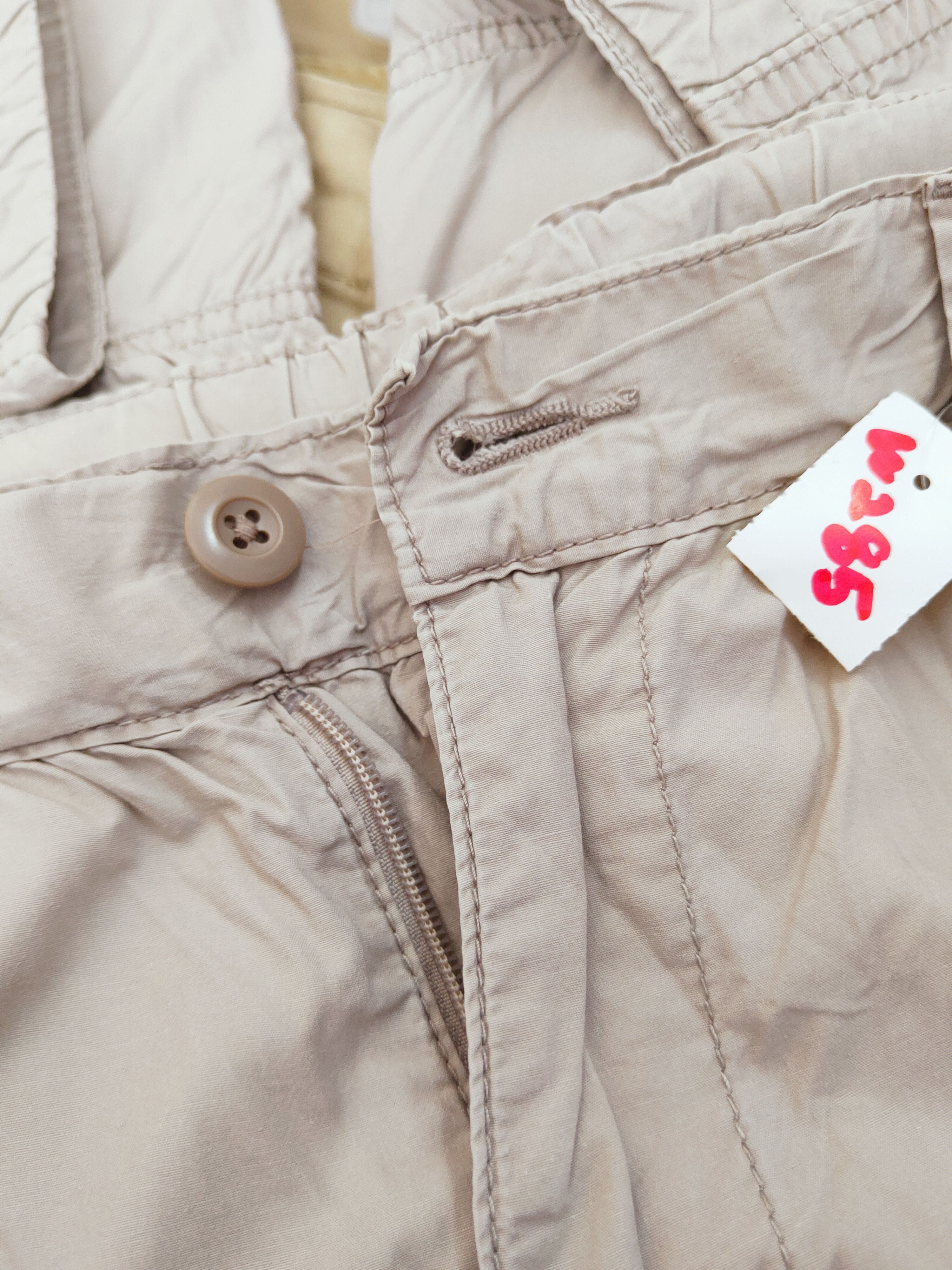 Japanese Brand Uniqlo Beige Multipocket Short Pants #W285 Size US 29 - 14 Thumbnail