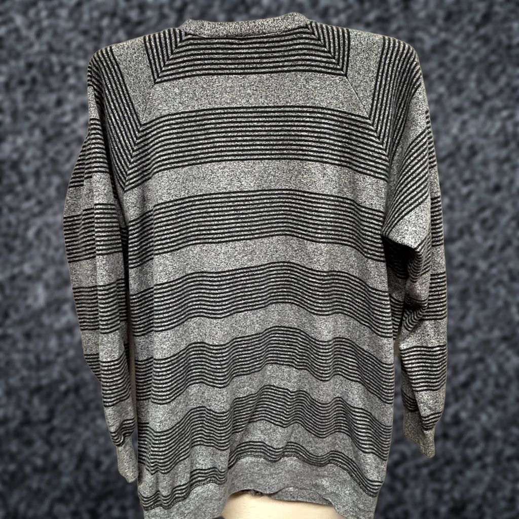 Vintage White Wheeler & Martha Womens Cardigan Sweater Button Front V-Neck Striped Large Gray Cotton Knit Pullover Flat Measurements L Womens Cardigan Size L / US 10 / IT 46 - 1 Thumbnail