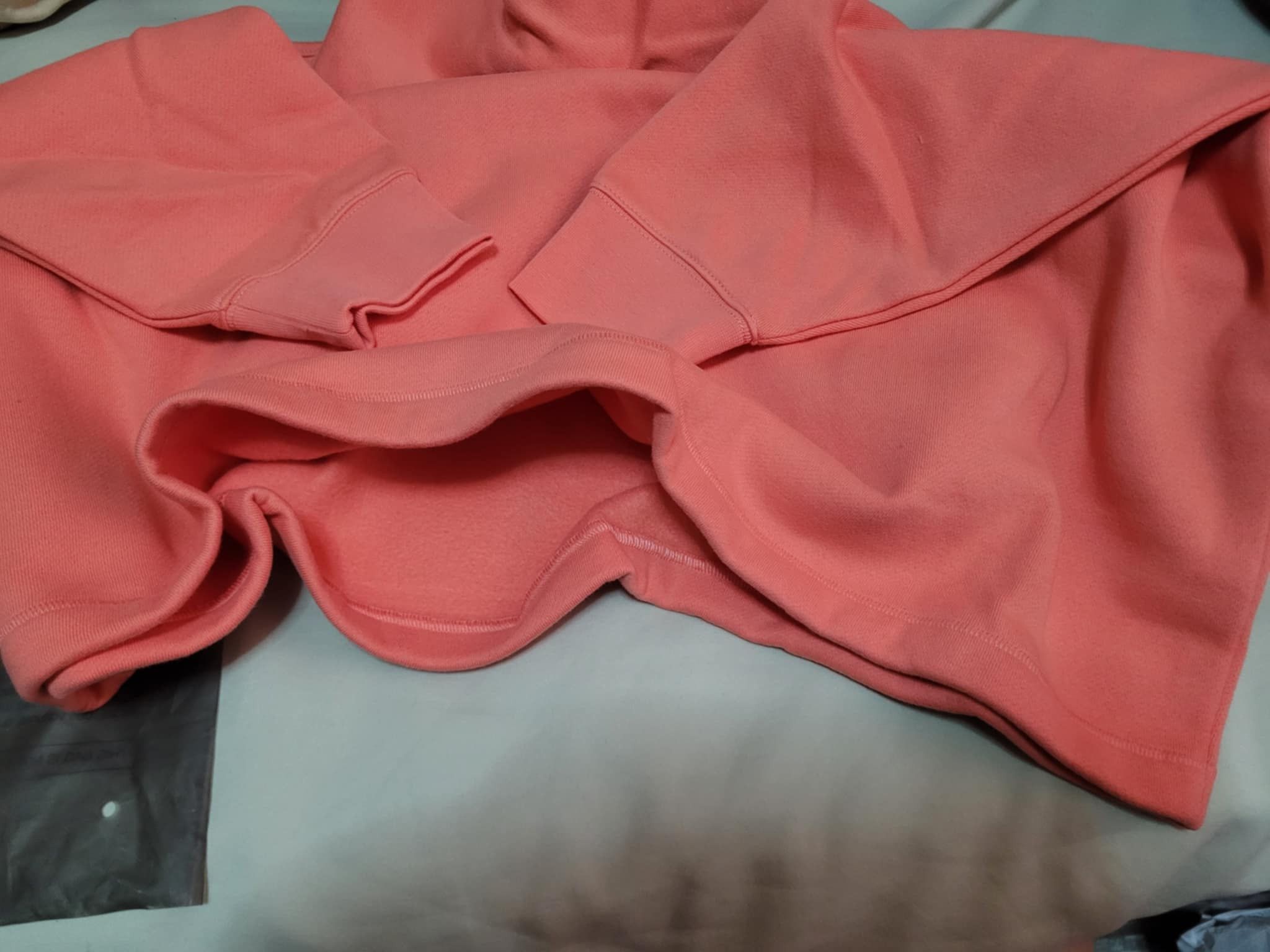 Fear of God Fear of god essential relaxed hoodie Coral sz M Size US M / EU 48-50 / 2 - 4 Thumbnail