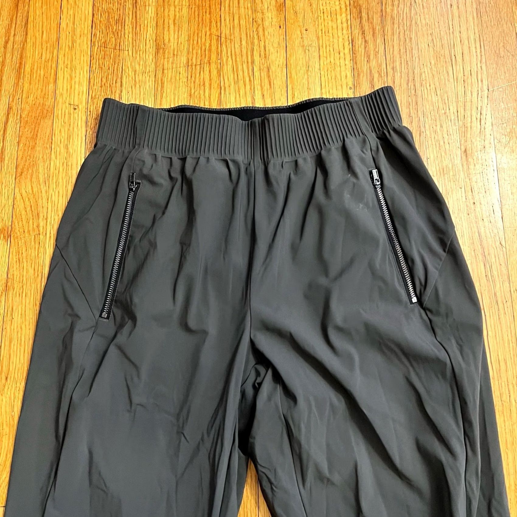 Athleta VINTAGE? Astral Joggers Women S Gray Gren Elastic Waist Zip Pockets Athleta Cosmic Joggers Womens Small Gray Gren Elastic Waist Zip Pockets Size 28" / US 6 / IT 42 - 2 Thumbnail