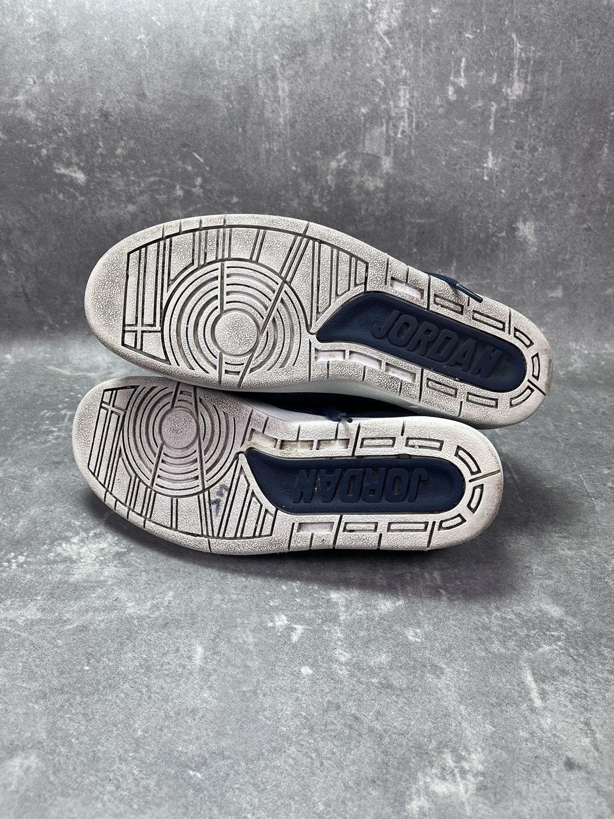 Jordan Brand Air Jordan 2 Retro Deconstructed Thunder Blue Size US 9.5 / EU 42-43 - 13 Thumbnail
