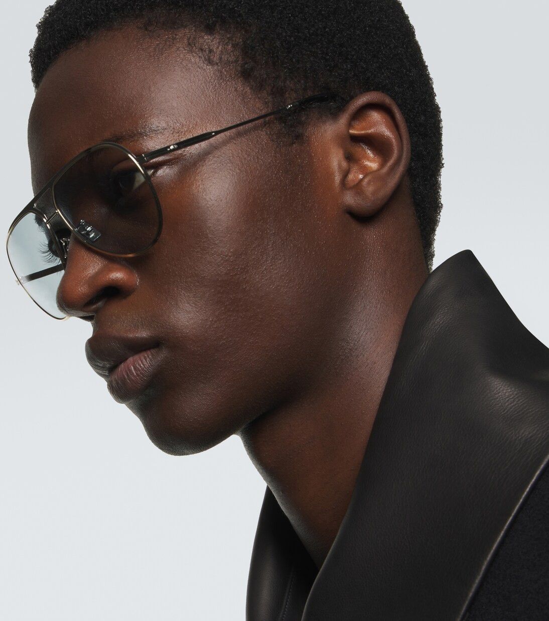 Dior Dior Sunglasses Photochromatic DIORESSENTIAL A2U F0I8 Size ONE SIZE - 8 Thumbnail