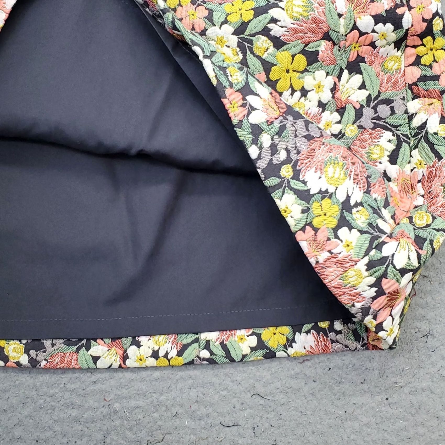 Loft LOFT A-Line Skirt Womens Size 6 Multi Floral Lined Stretch Mini Side Zip Size 28" / US 6 / IT 42 - 8 Thumbnail