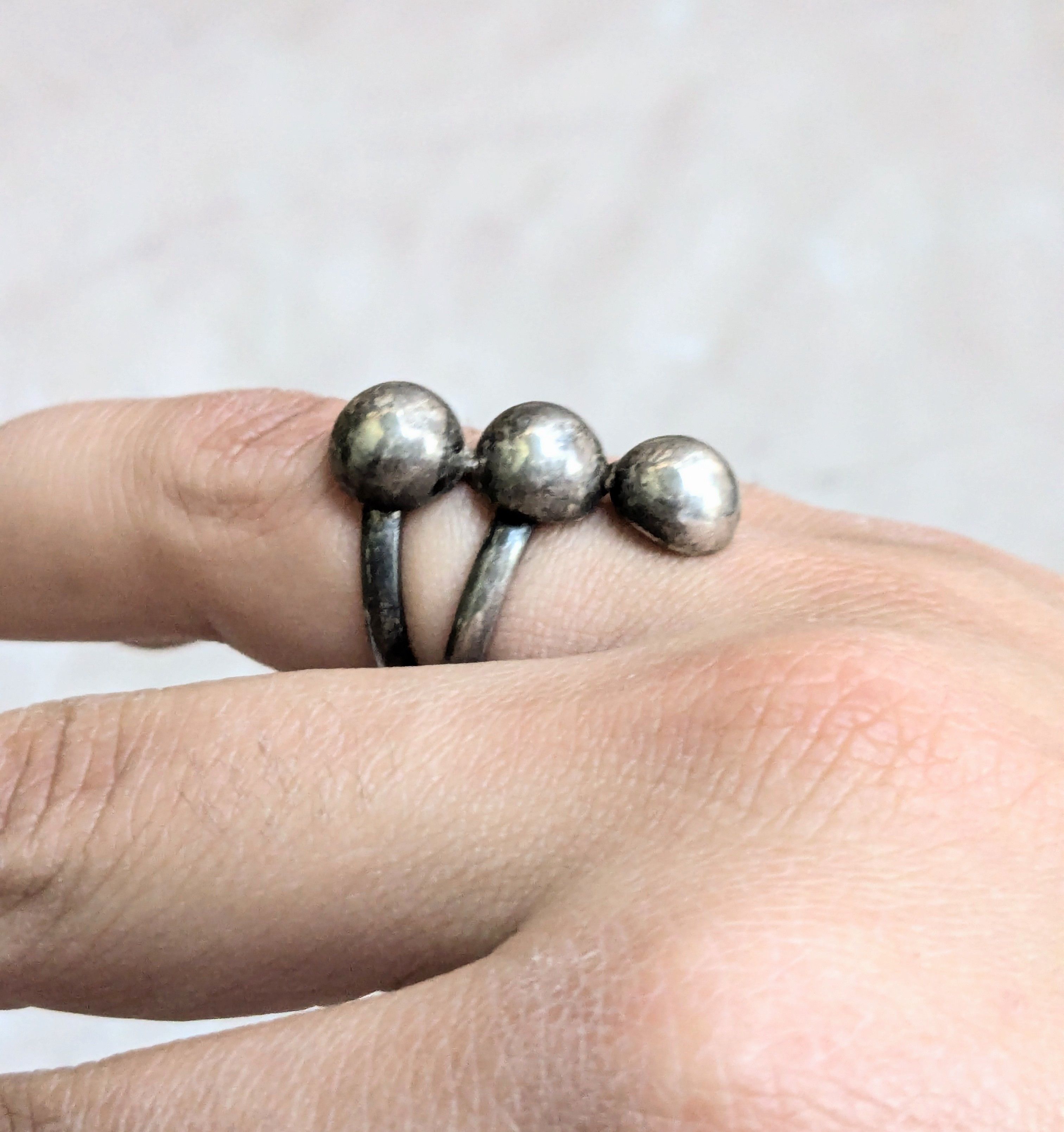 Sterling Silver Vintage Sterling Silver Ring 7.75 Modern Round Size ONE SIZE - 9 Thumbnail