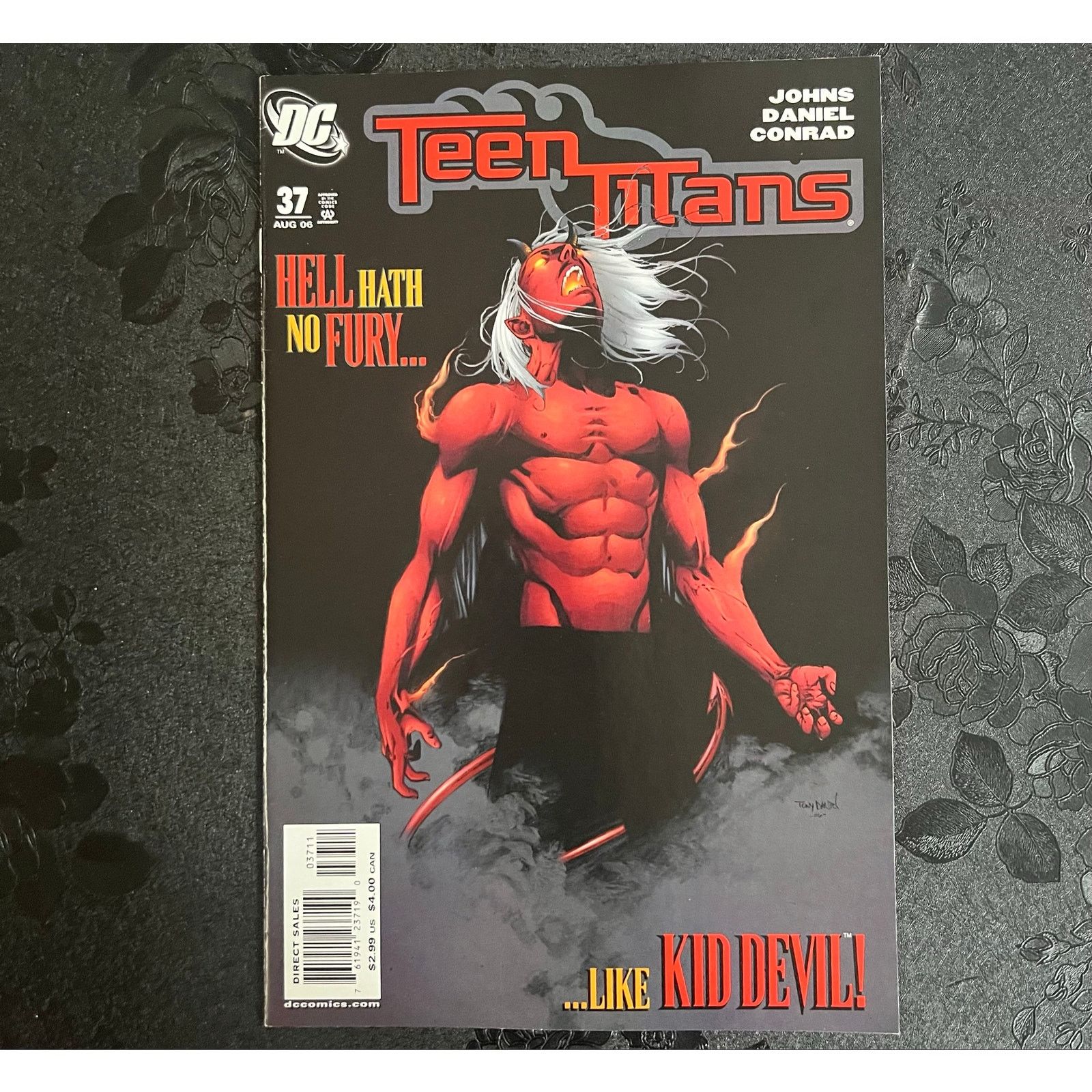 DC Comics Teen Titans # 37 Aug 2006 DC Comics Size ONE SIZE - 1 Thumbnail