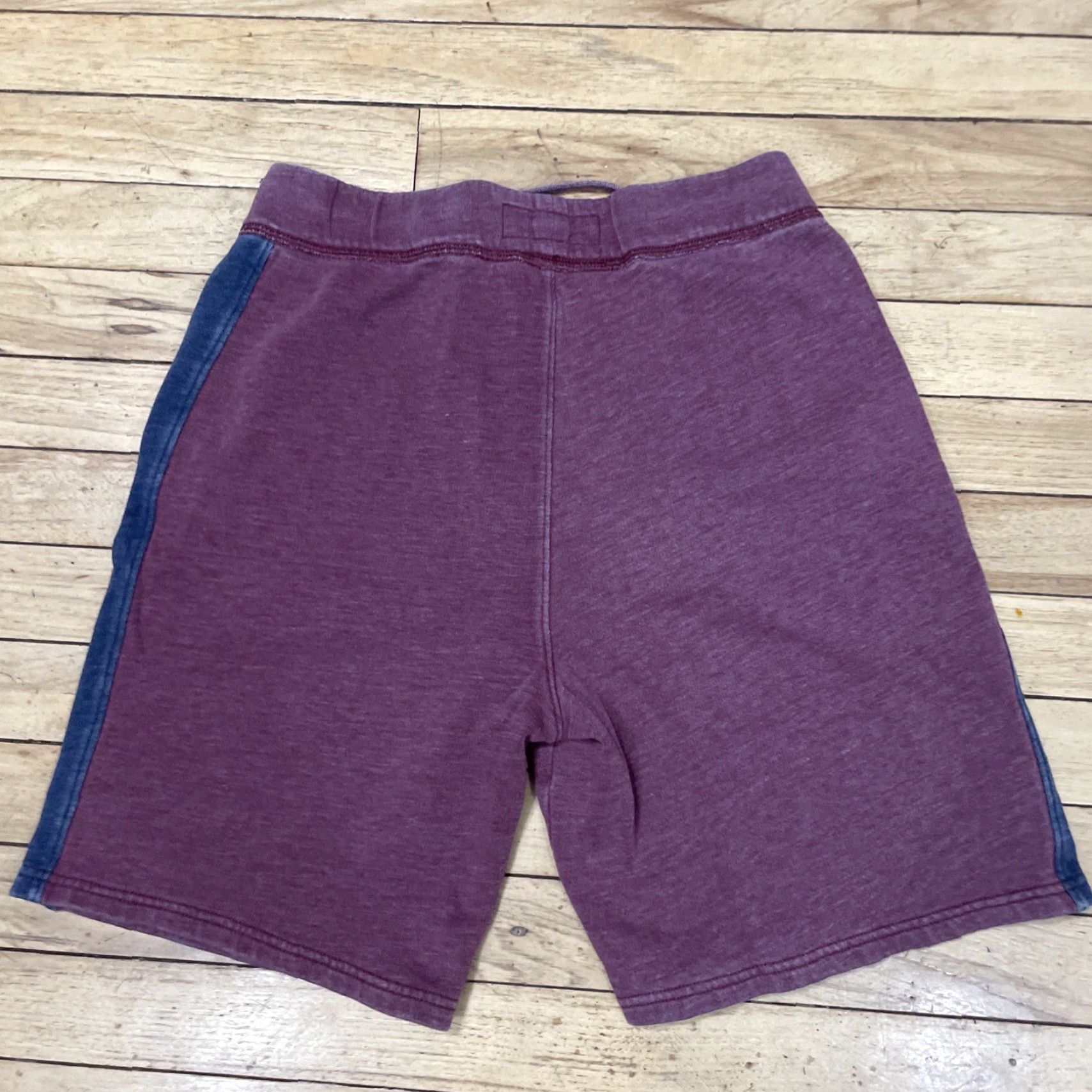 Abercrombie & Fitch VINTAGE Abercrombie & Fitch Shorts Men XS Drawstring Knit Moose Red Blue Knit Activewear 90s 00s Vintage Wash Pockets Light Size US 27 - 2 Thumbnail