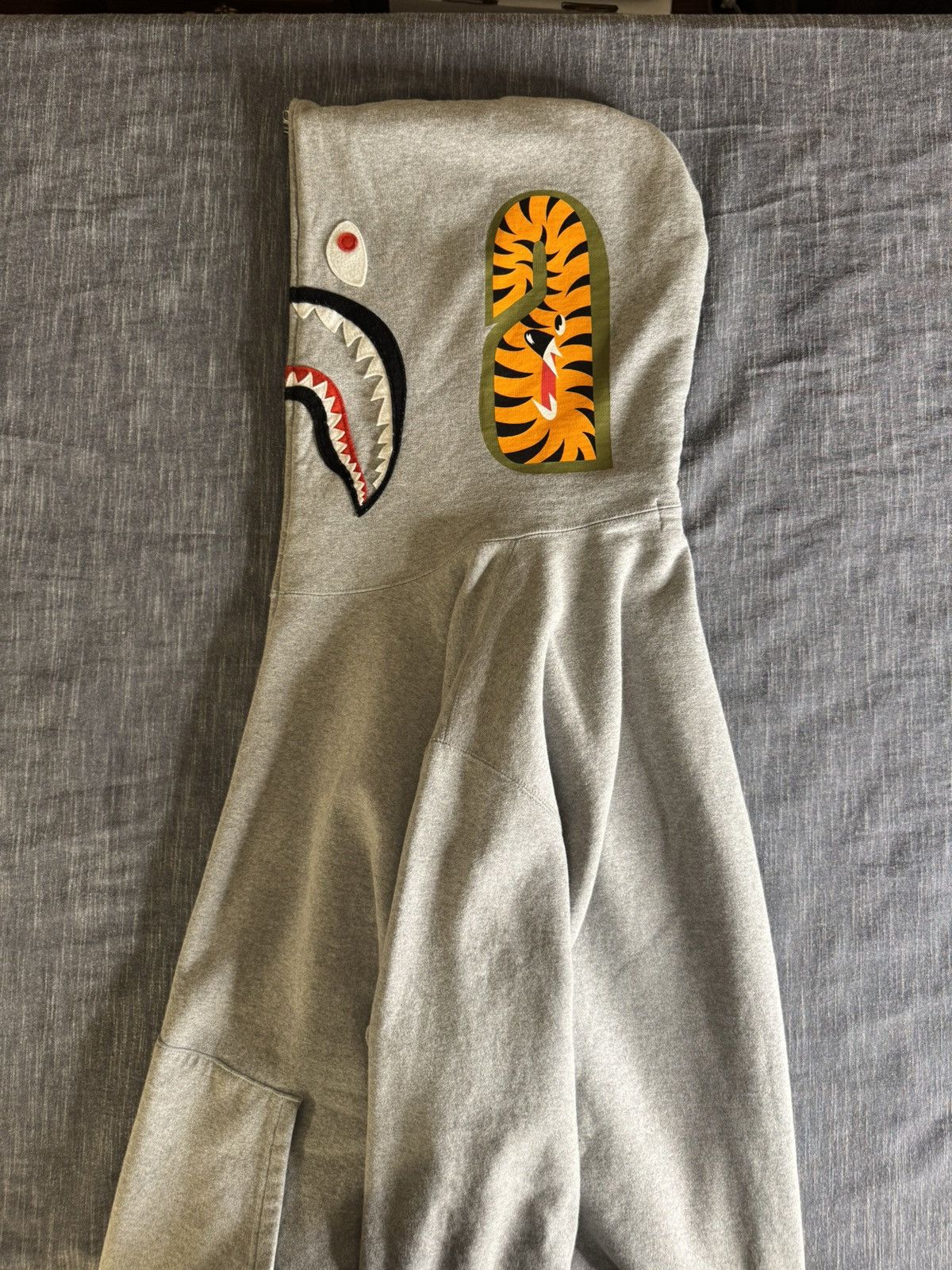 Bape 1st Camo Shark Full Zip Hoodie (FW23) Size US XXL / EU 58 / 5 - 3 Thumbnail